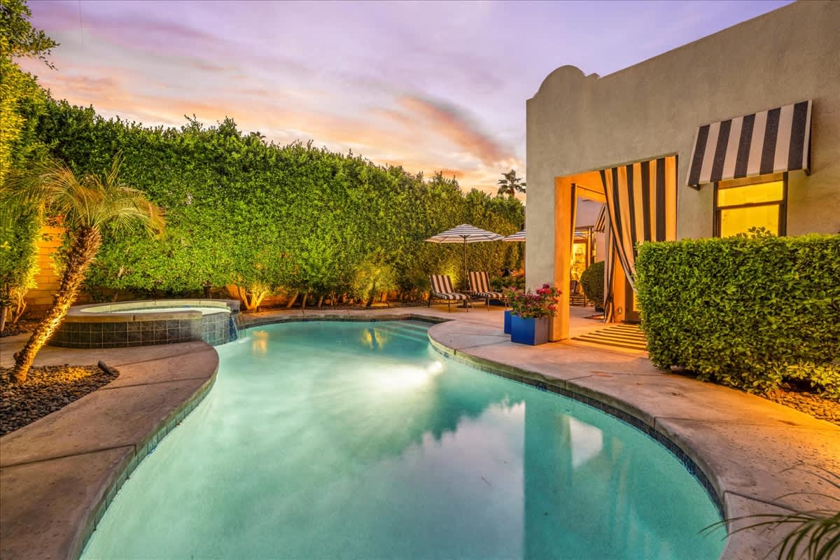 Crown Jewel of El Paseo with Private Pool & Spa - Photo 3