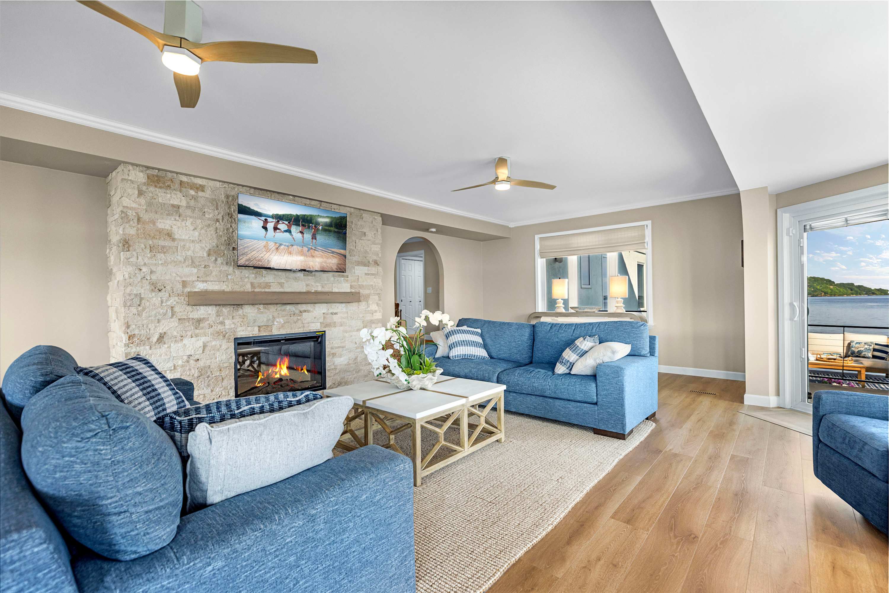 Panoramic Paradise – Lakefront Home for 15 w/ Game Room, Pool 3