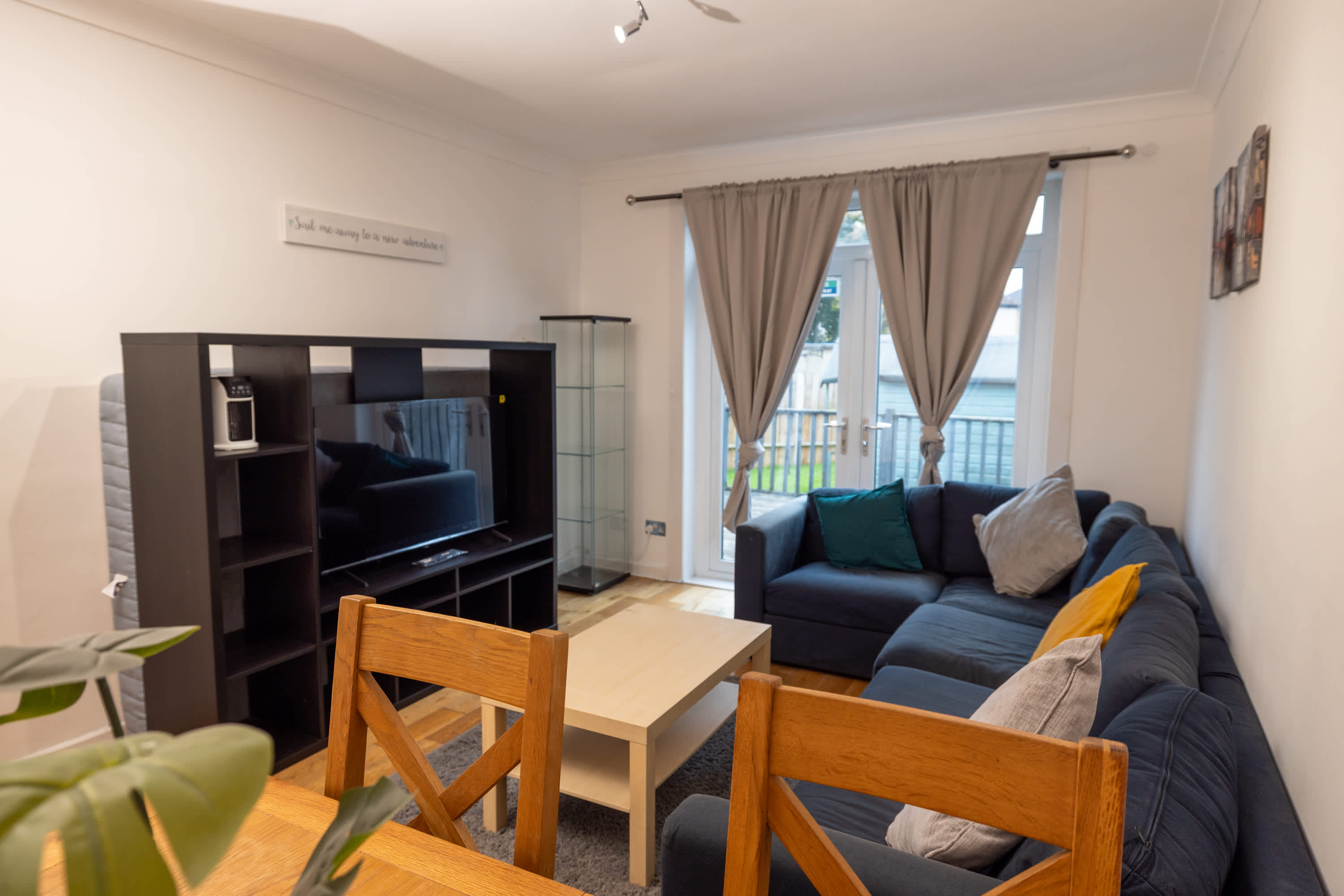 Knightswood in Anniesland Road 778 G14 0YD - Property image 11 - VivreStays