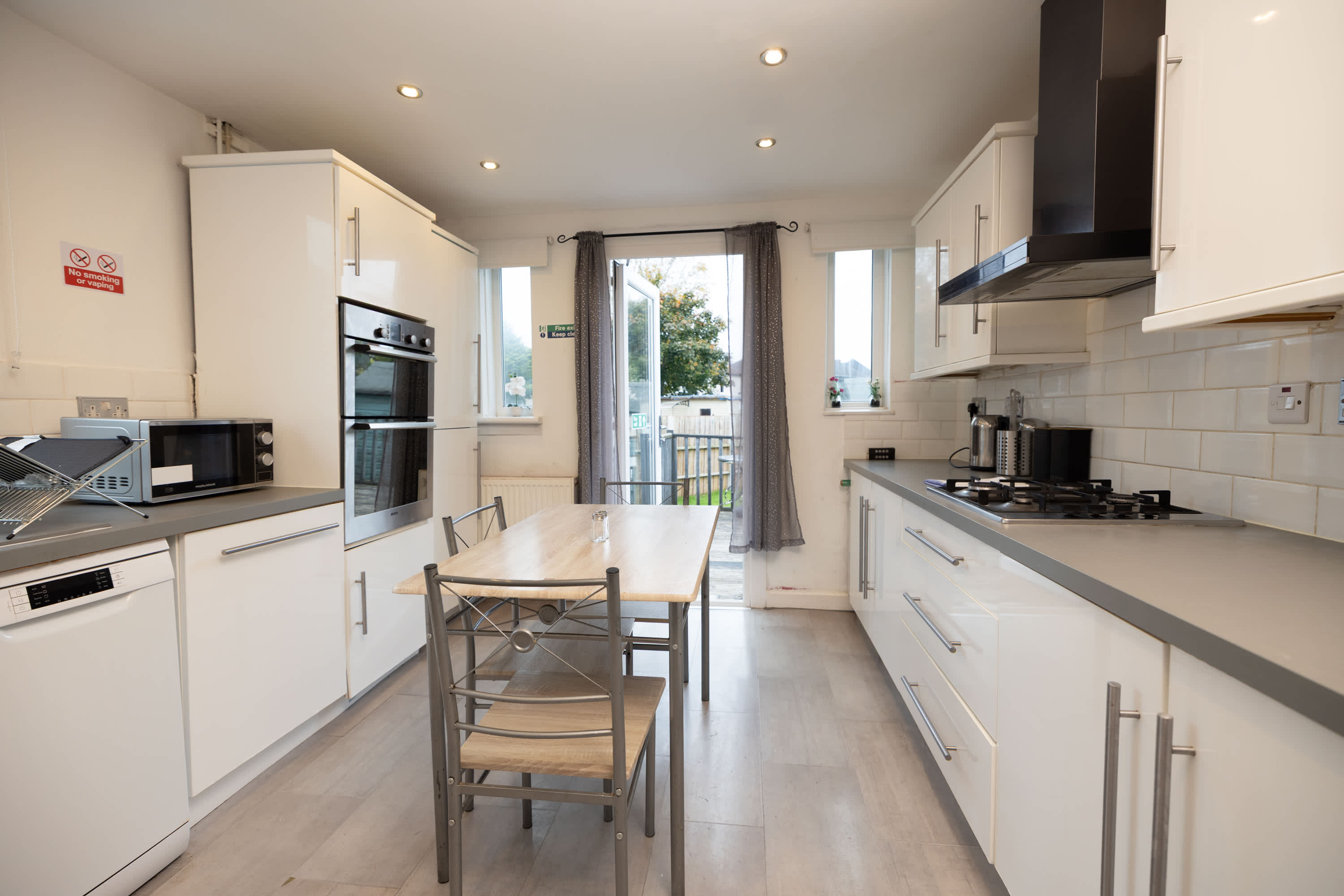 Knightswood in Anniesland Road 778 G14 0YD - Property image 17 - VivreStays