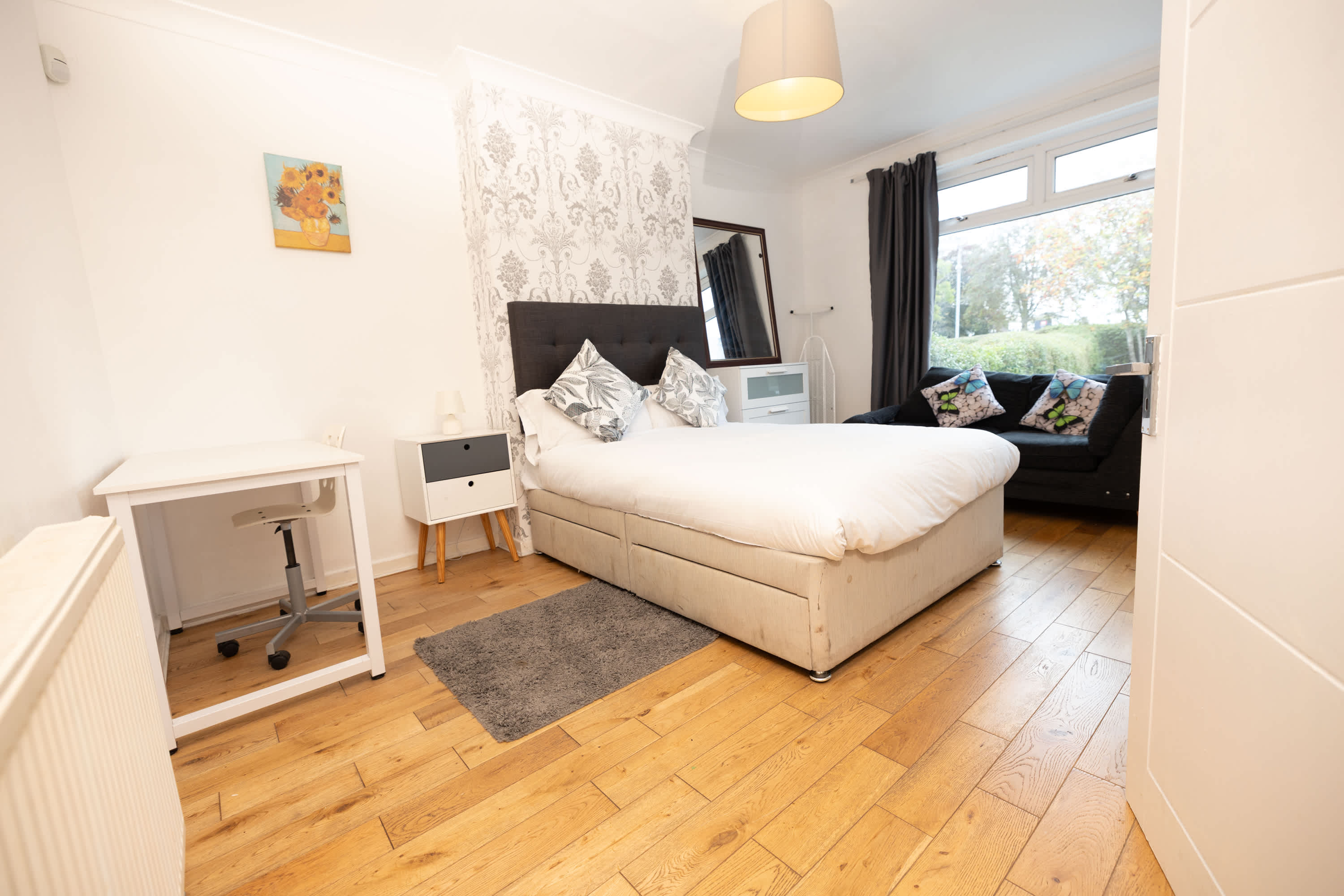 Knightswood in Anniesland Road 778 G14 0YD - Property image 12 - VivreStays