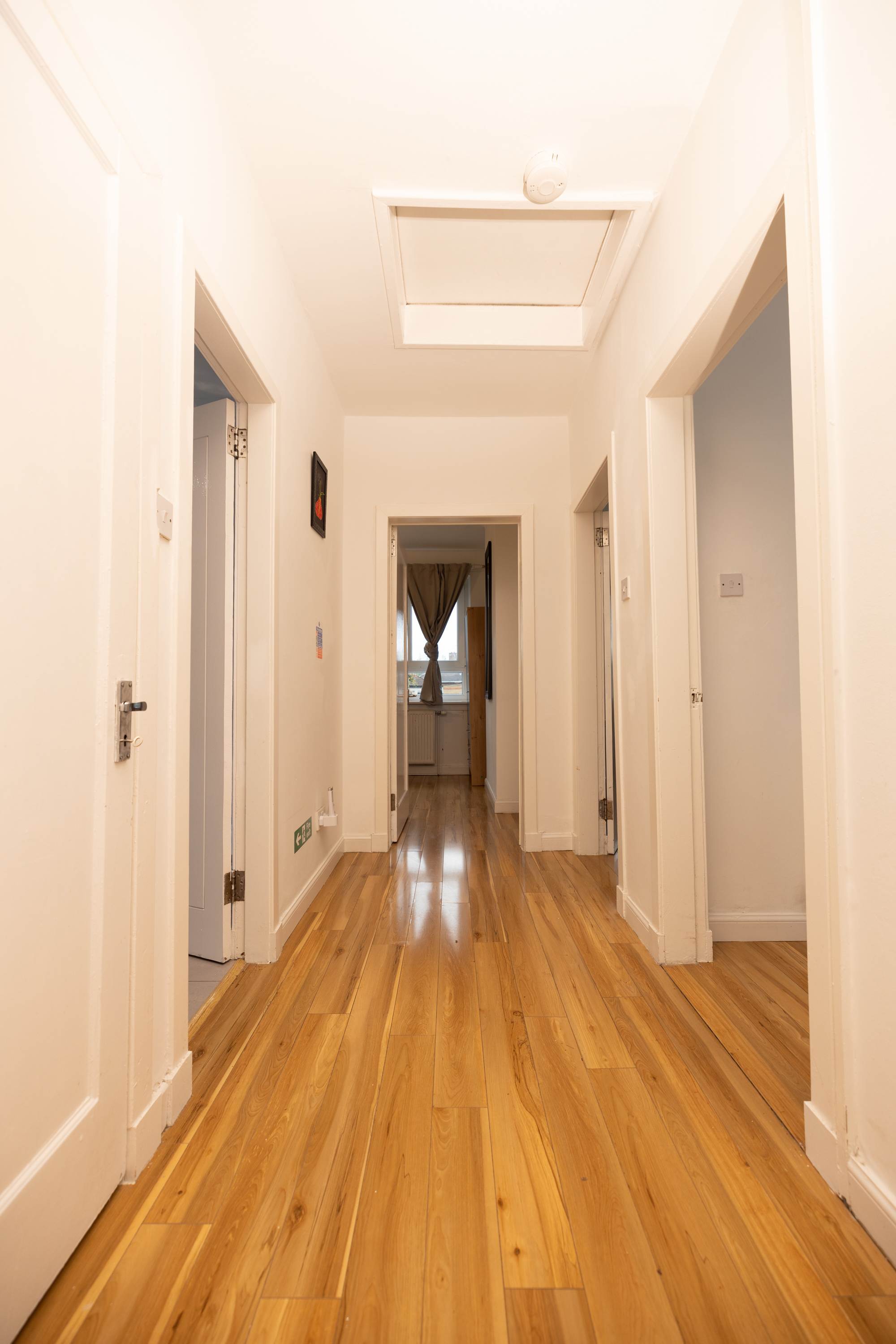 Knightswood in Anniesland Road 778 G14 0YD - Property image 25 - VivreStays