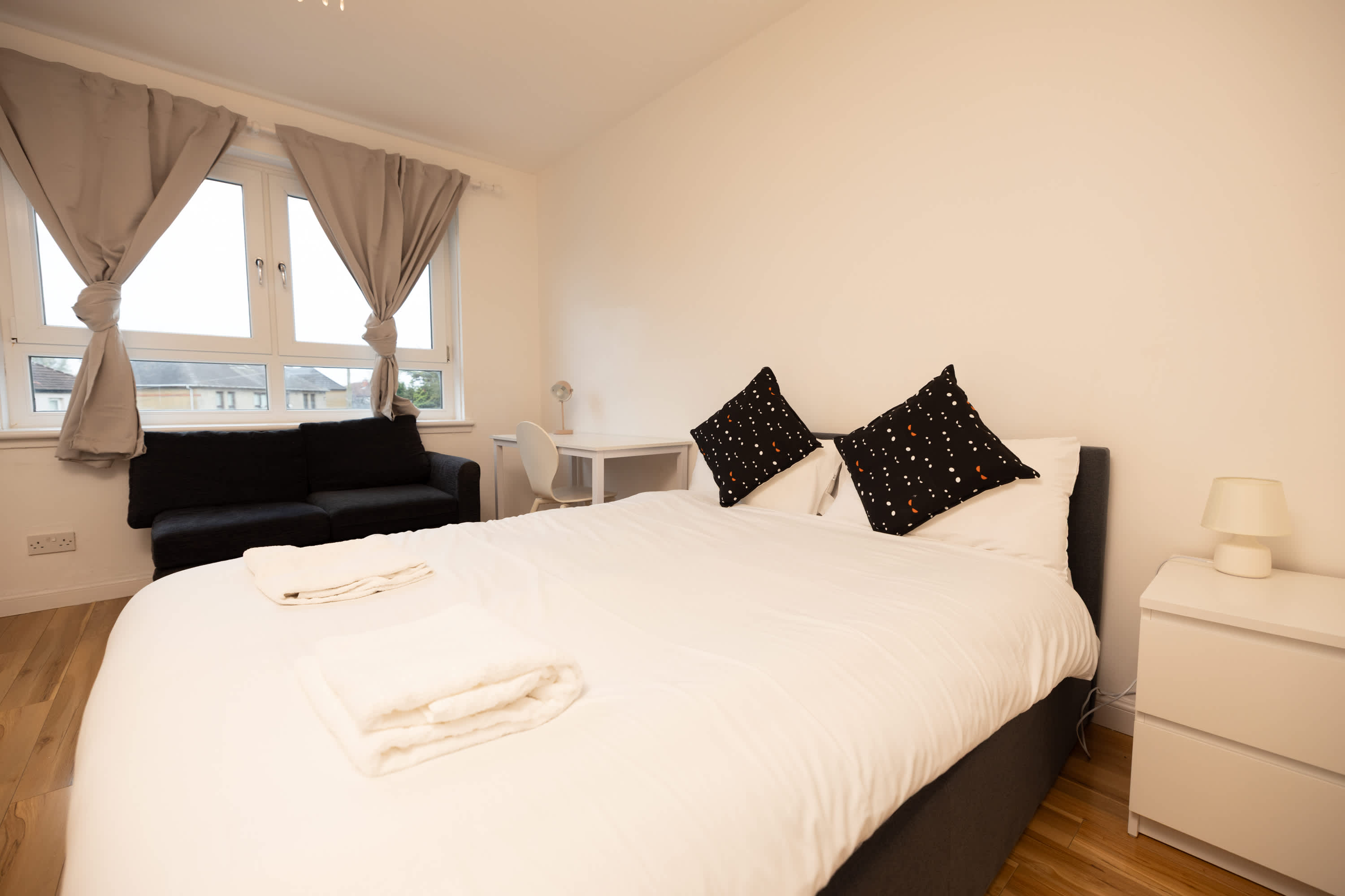 Knightswood in Anniesland Road 778 G14 0YD - Property image 2 - VivreStays
