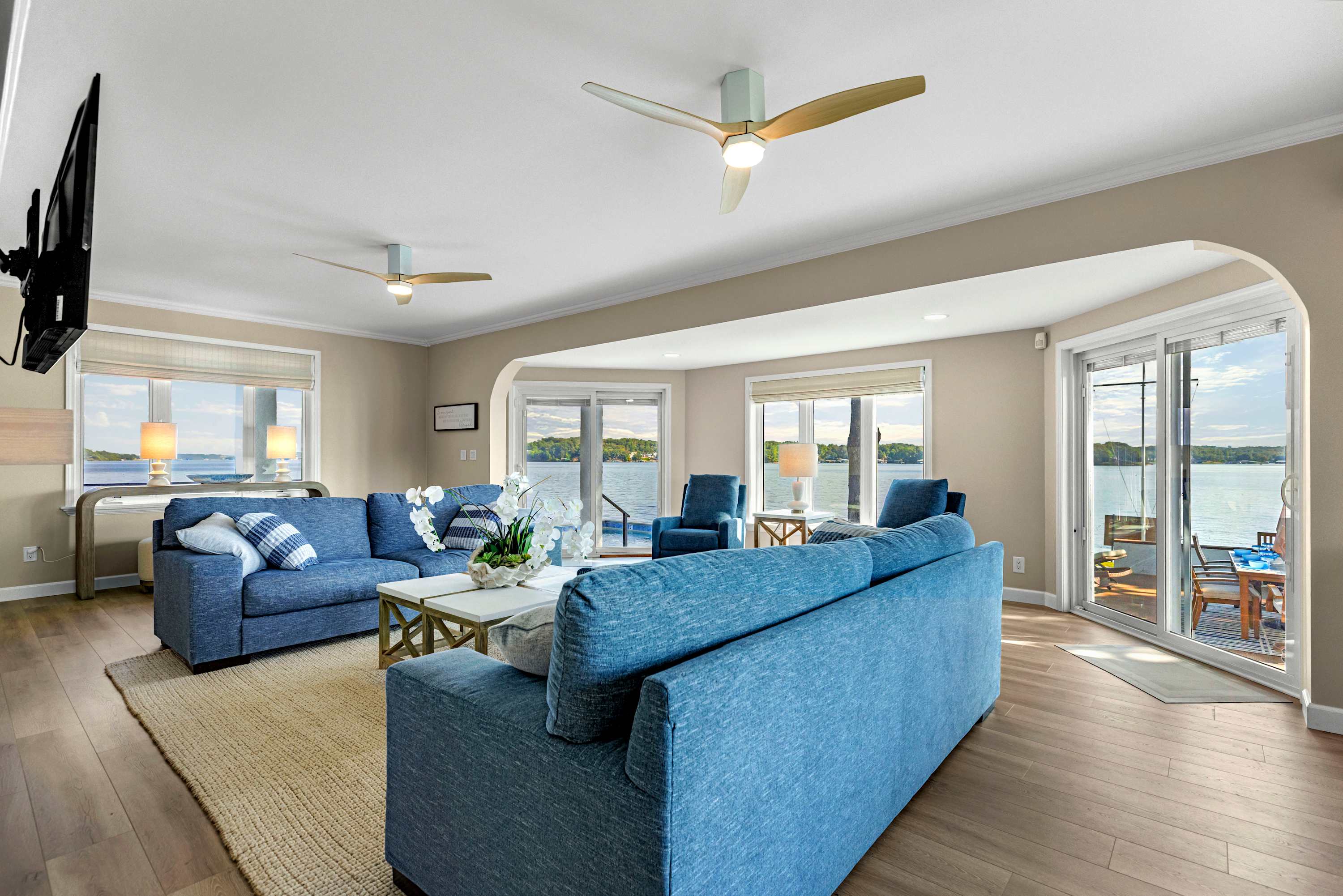 Panoramic Paradise – Lakefront Home for 15 w/ Game Room, Pool 7