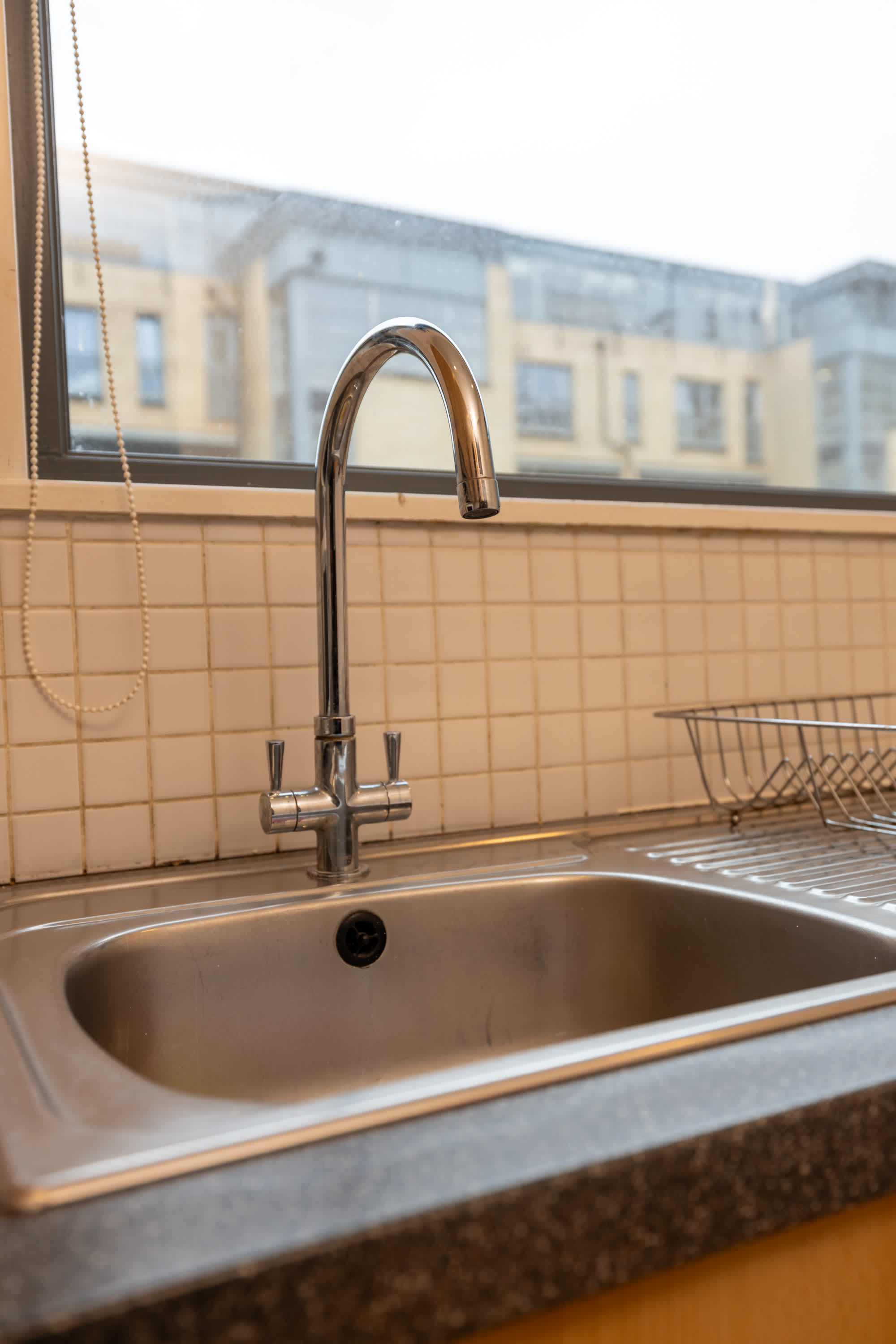 Muirhouse 2BR Apartment with Free Parking in Muirhouse Street 21 G41 1QD - Property image 24 - VivreStays
