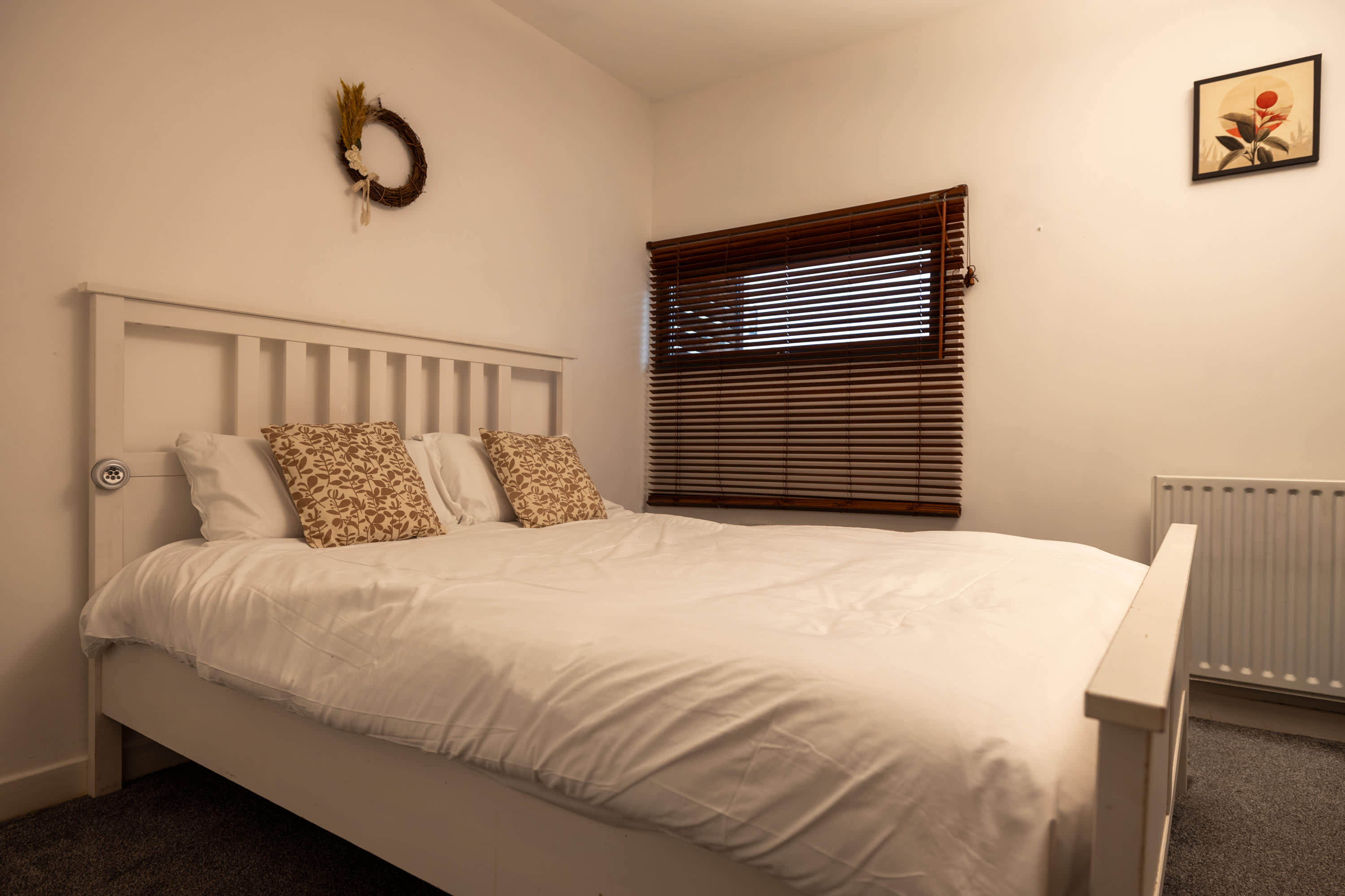 Muirhouse 2BR Apartment with Free Parking in Muirhouse Street 21 G41 1QD - Property image 27 - VivreStays