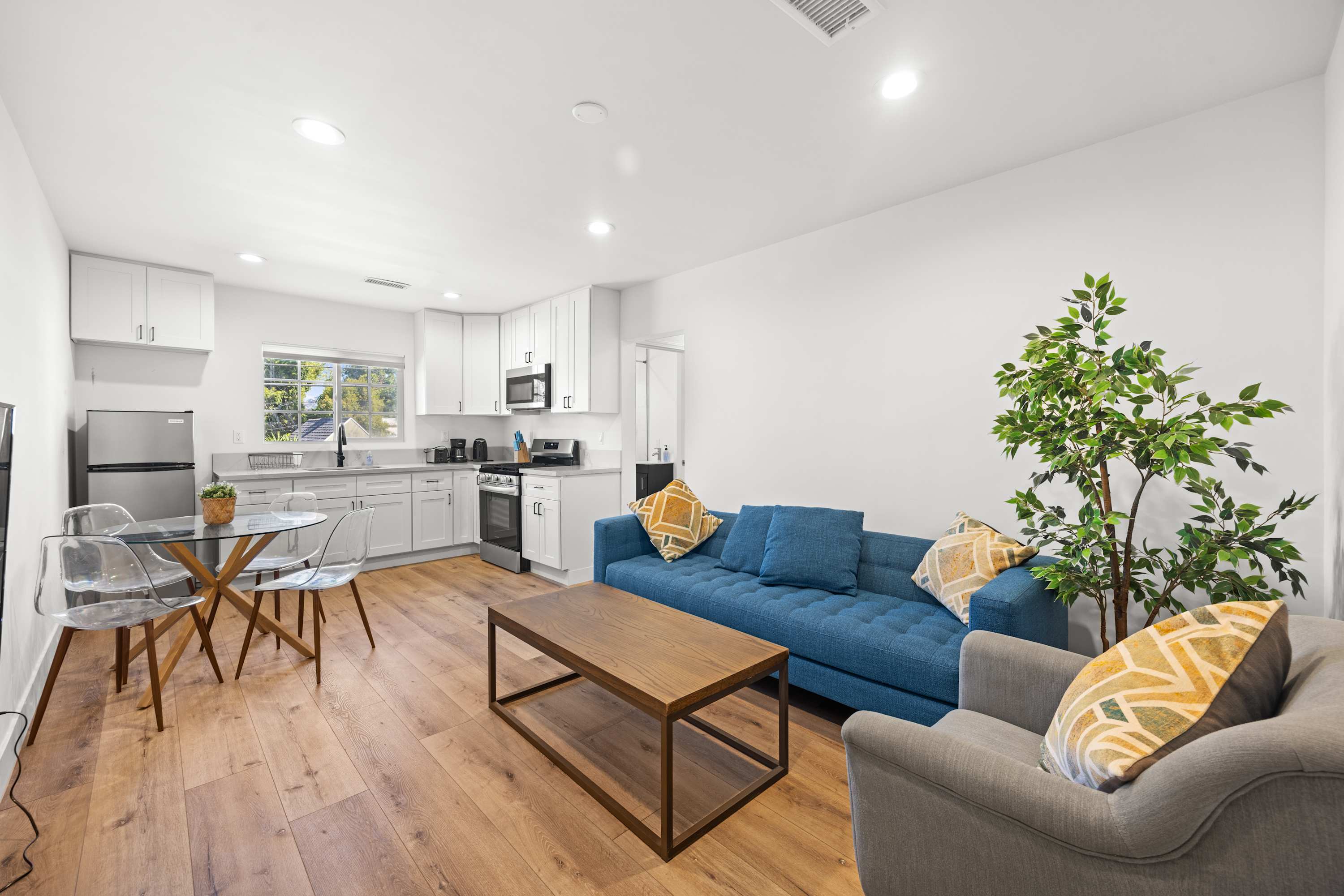 Cozy Newly Remodeled 3-Bedroom Home in LA