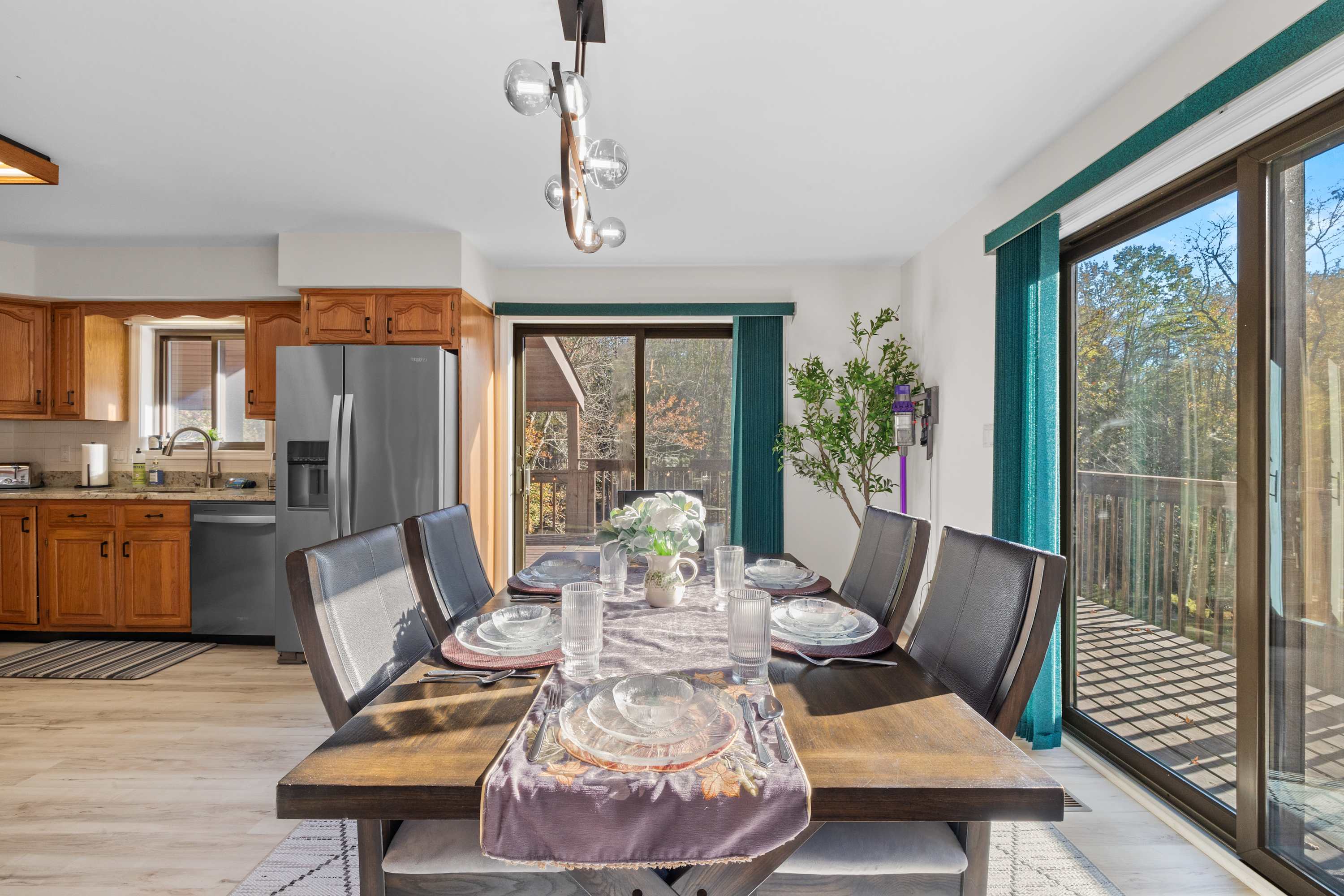 Waterfront Dog Friendly Retreat with Resort Access 6