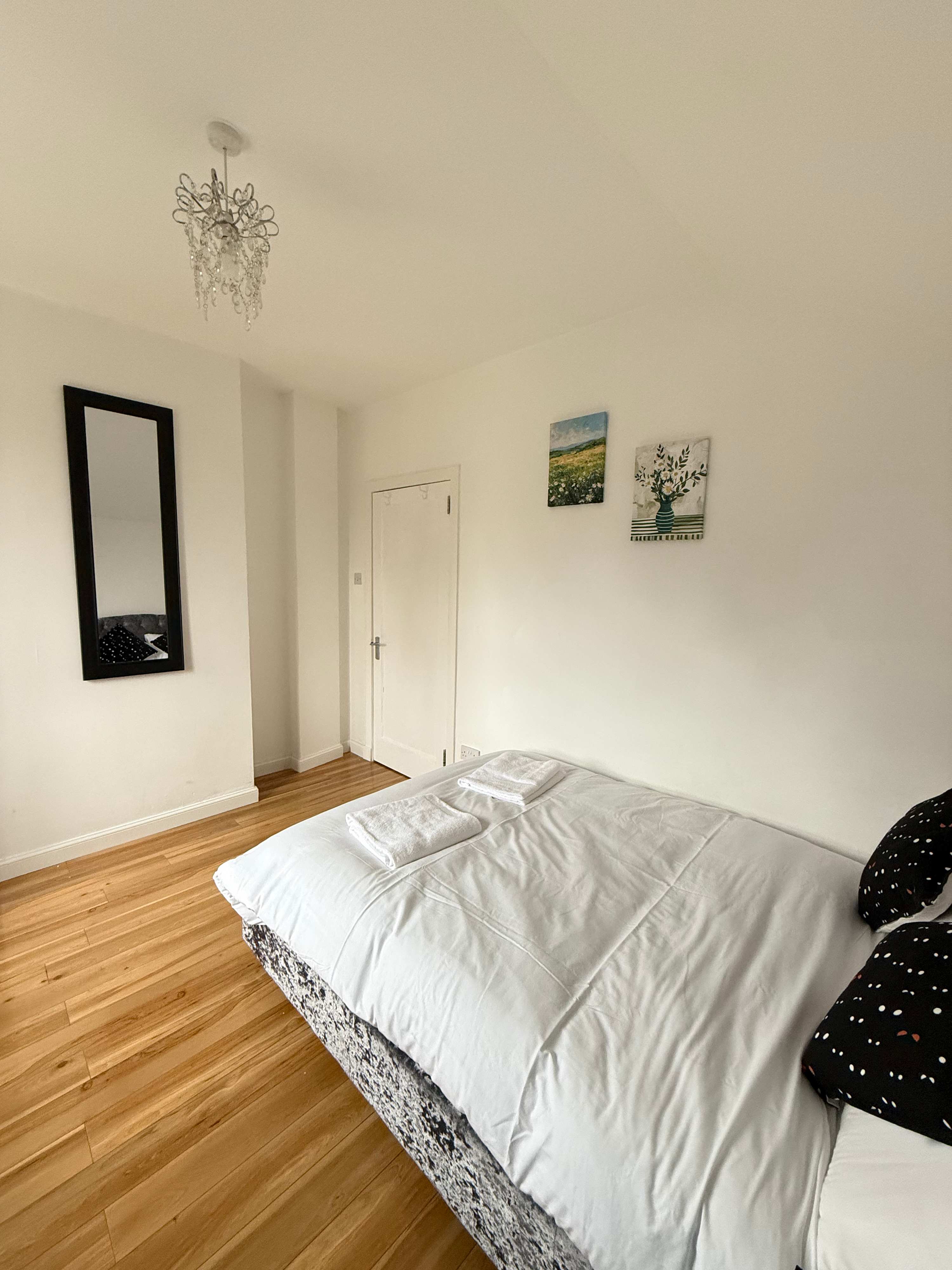 Knightswood in Anniesland Road 778 G14 0YD - Property image 30 - VivreStays