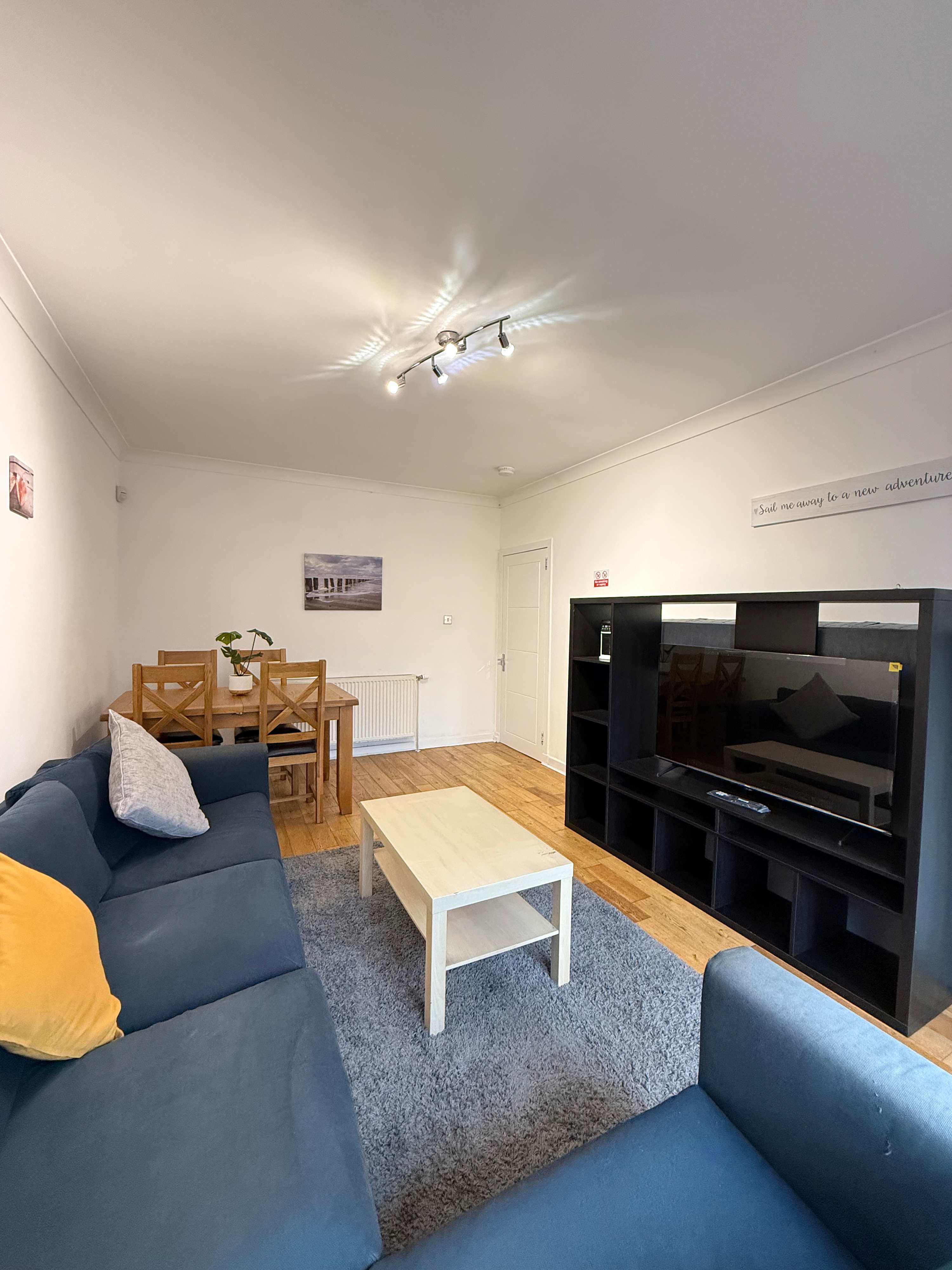 Knightswood in Anniesland Road 778 G14 0YD - Property image 35 - VivreStays