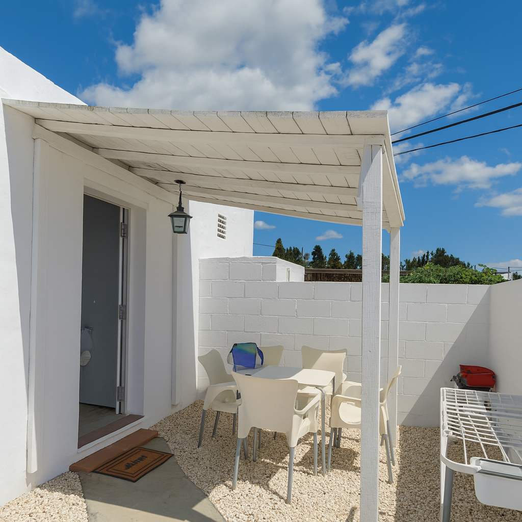 Casita en El Palmar con jardín y parking, ideal para parejas cerca del mar - image 2