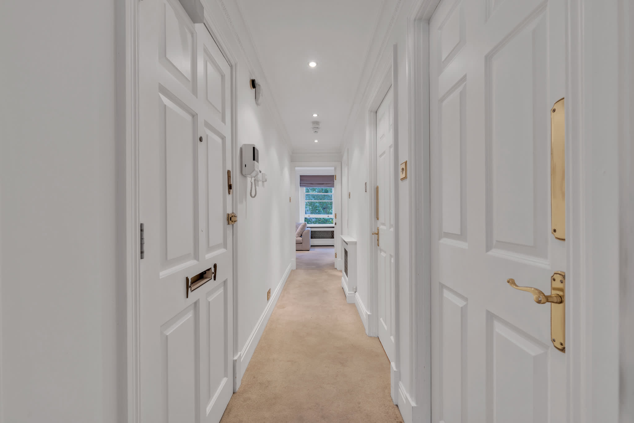 View Charming 2-Bedroom Apartment in Knightsbridge in Beaufort Gardens SW3 1QQ Charming 2-Bedroom Apartment in Knightsbridge in Beaufort Gardens SW3 1QQ - Property image 7 - VivreStays