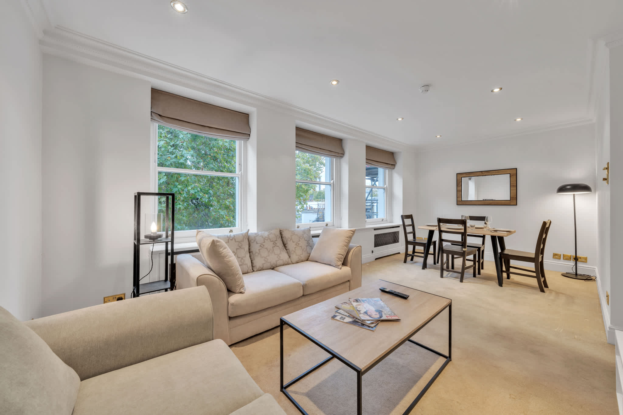 View Charming 2-Bedroom Apartment in Knightsbridge in Beaufort Gardens SW3 1QQ Charming 2-Bedroom Apartment in Knightsbridge in Beaufort Gardens SW3 1QQ - Property image 3 - VivreStays