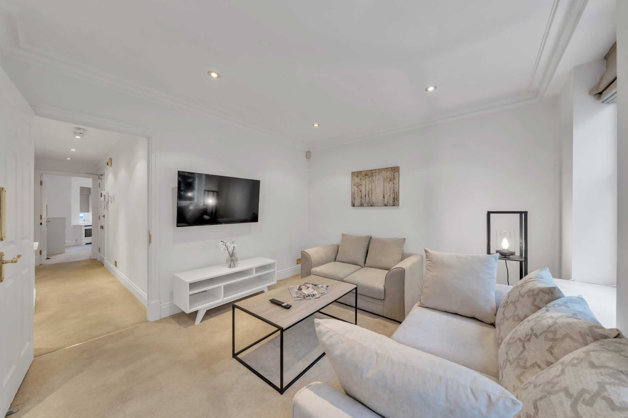 View Charming 2-Bedroom Apartment in Knightsbridge in Beaufort Gardens SW3 1QQ Charming 2-Bedroom Apartment in Knightsbridge in Beaufort Gardens SW3 1QQ - Property image 16 - VivreStays