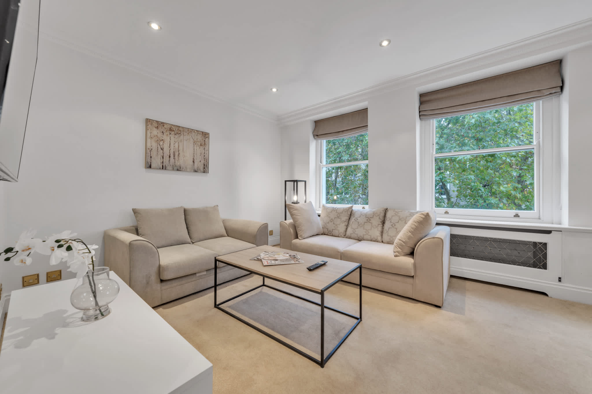 View Charming 2-Bedroom Apartment in Knightsbridge in Beaufort Gardens SW3 1QQ Charming 2-Bedroom Apartment in Knightsbridge in Beaufort Gardens SW3 1QQ - Property image 19 - VivreStays