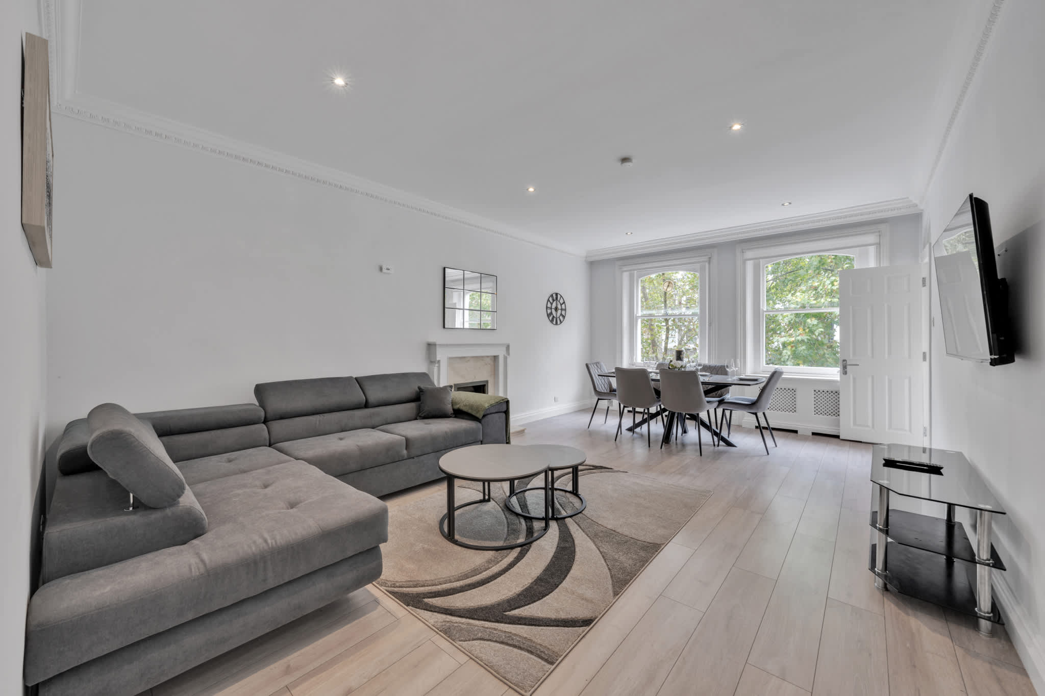 View Luxury 2-Bedroom apartment next to Harrods Luxury 2-Bedroom apartment next to Harrods serviced apartment - UK - VivreStays
