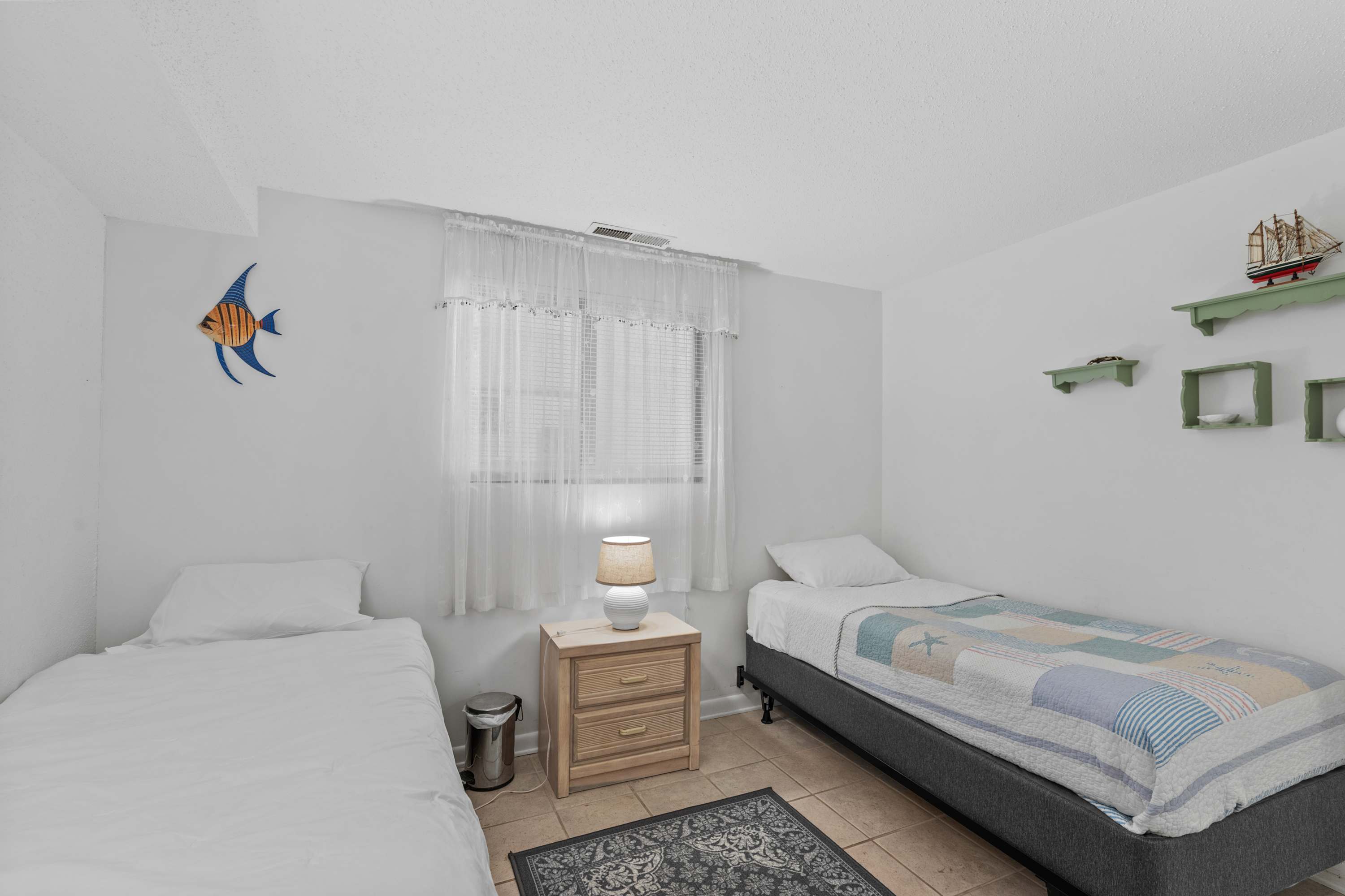 Sandy Square 103