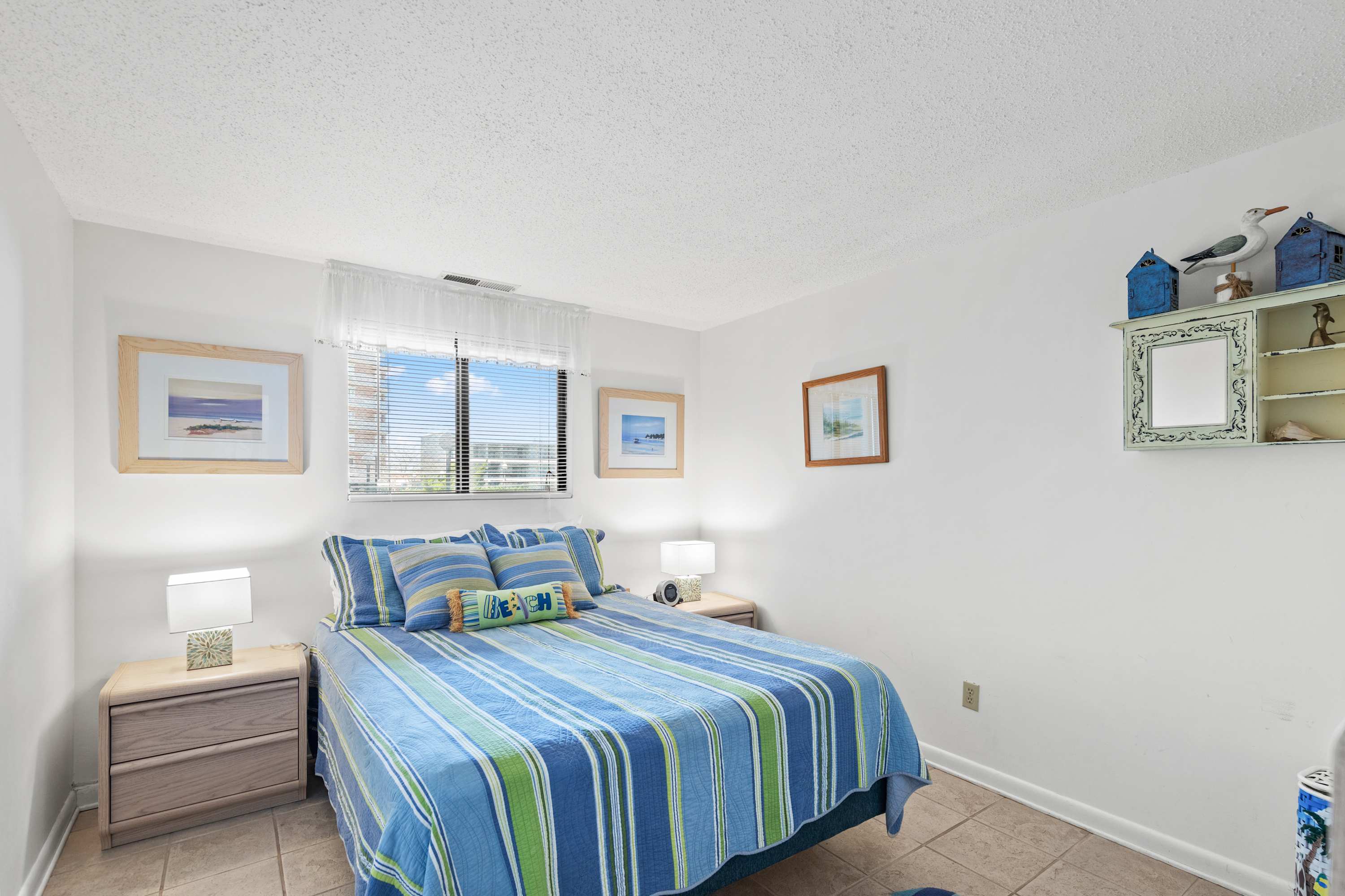 Sandy Square 103