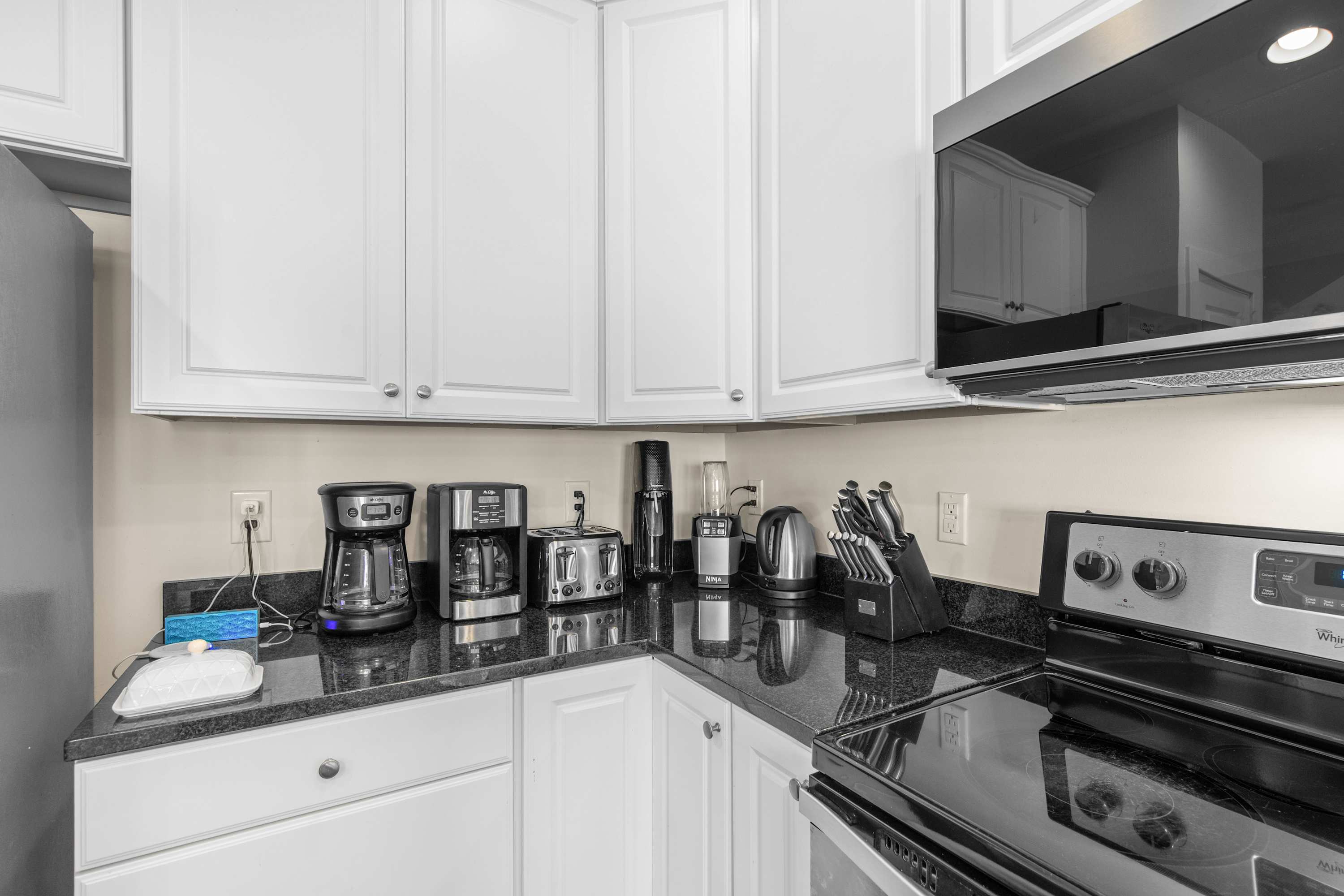 Broad Marsh 110E | Large Family Townhome with Pool