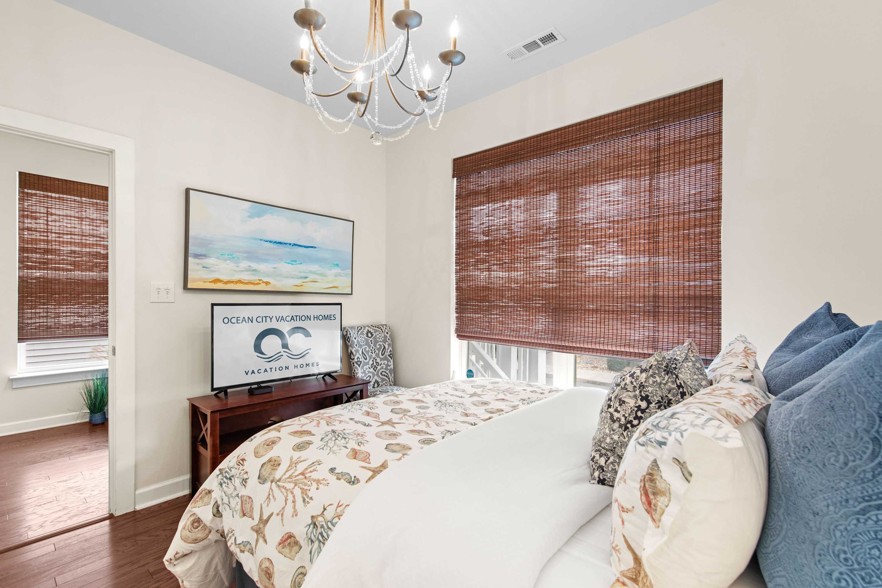Broad Marsh 110E | Large Family Townhome with Pool