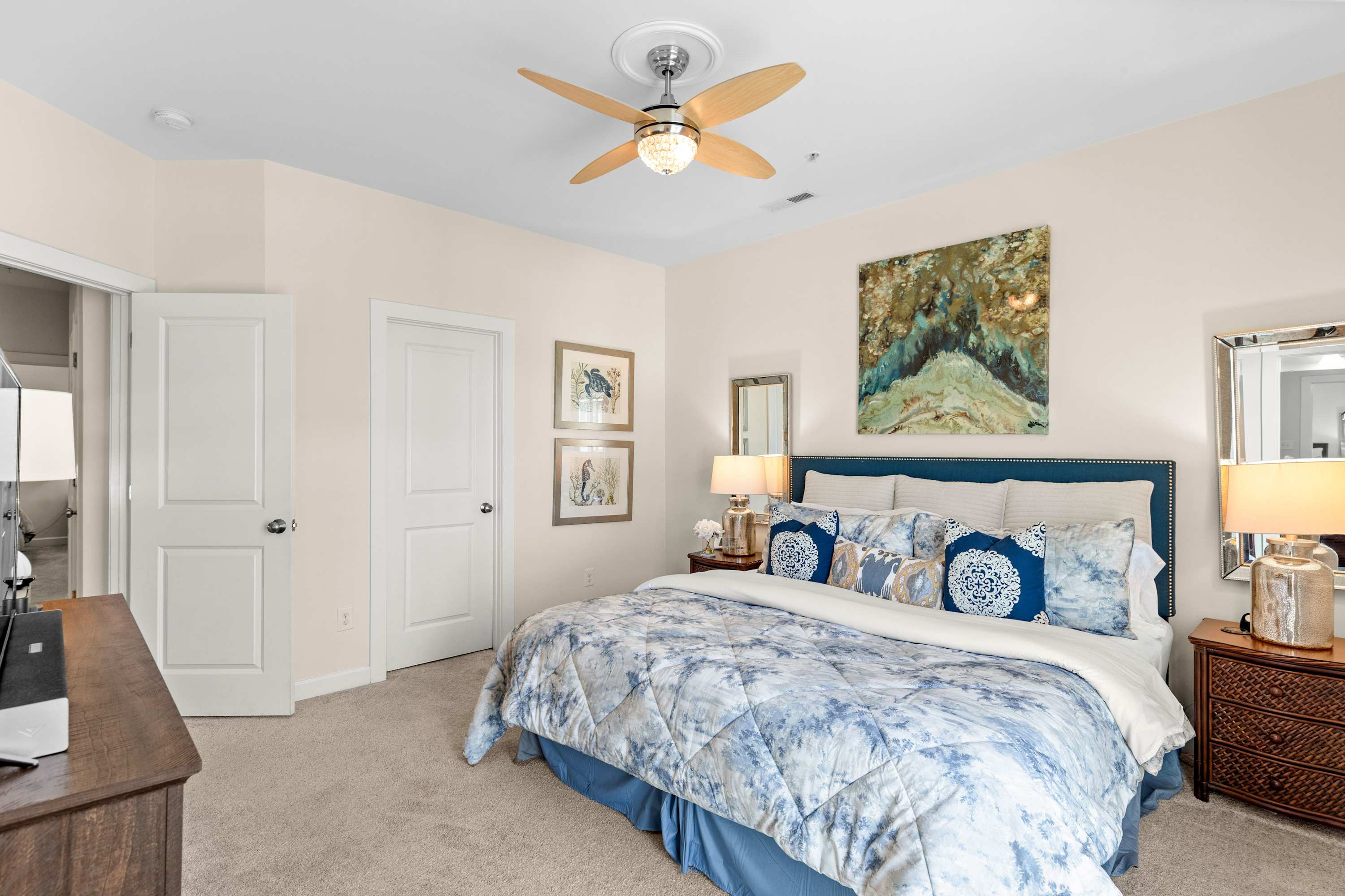 Broad Marsh 110E | Large Family Townhome with Pool