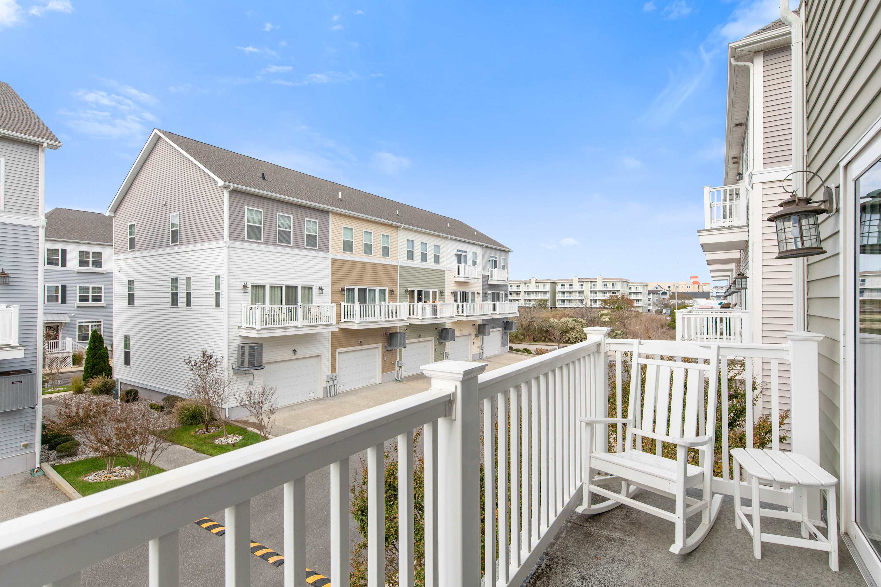 Broad Marsh 110E | Large Family Townhome with Pool