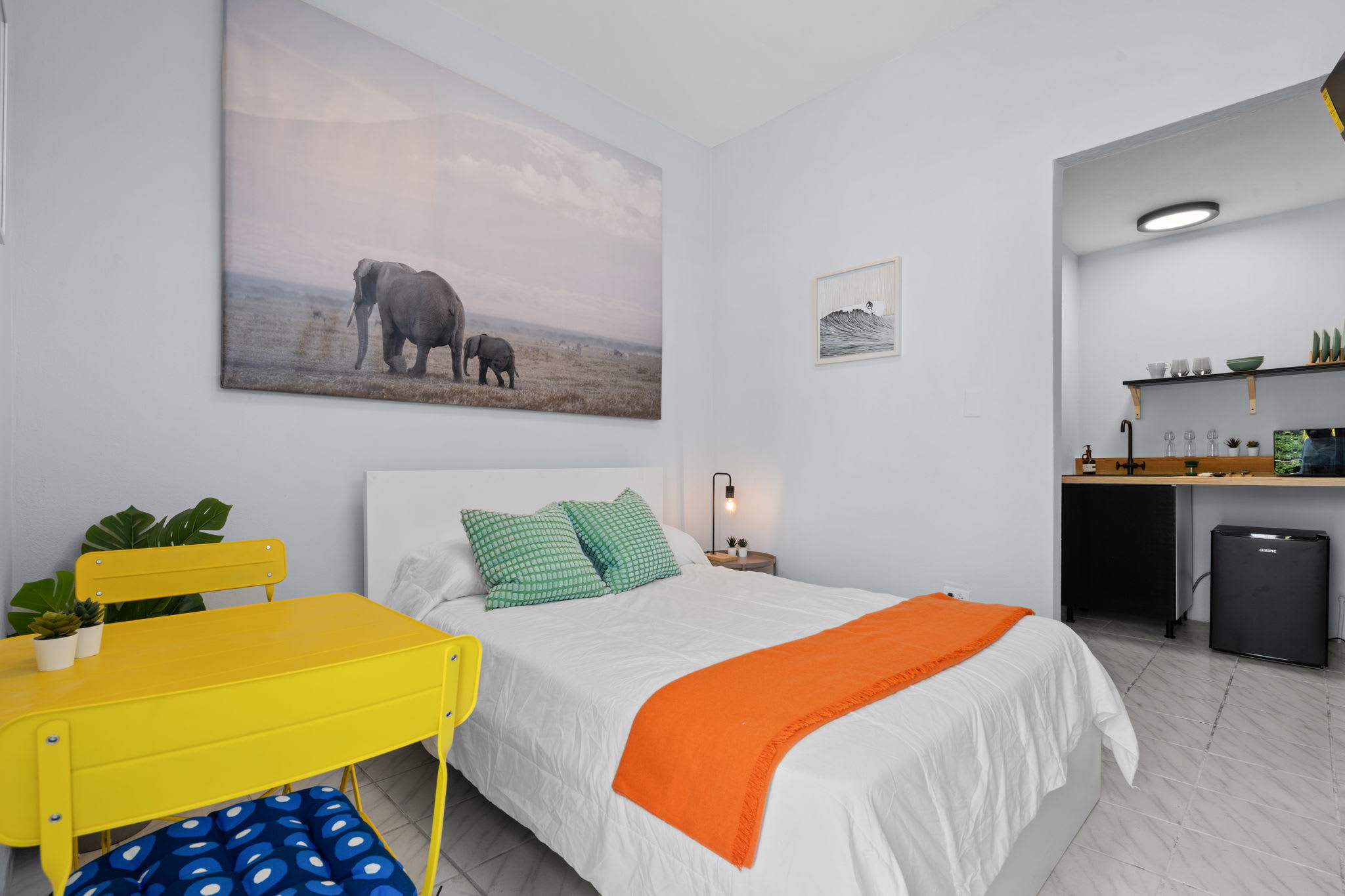 Ocean Park Studio | Near Beach | Smart TV + Wi-Fi