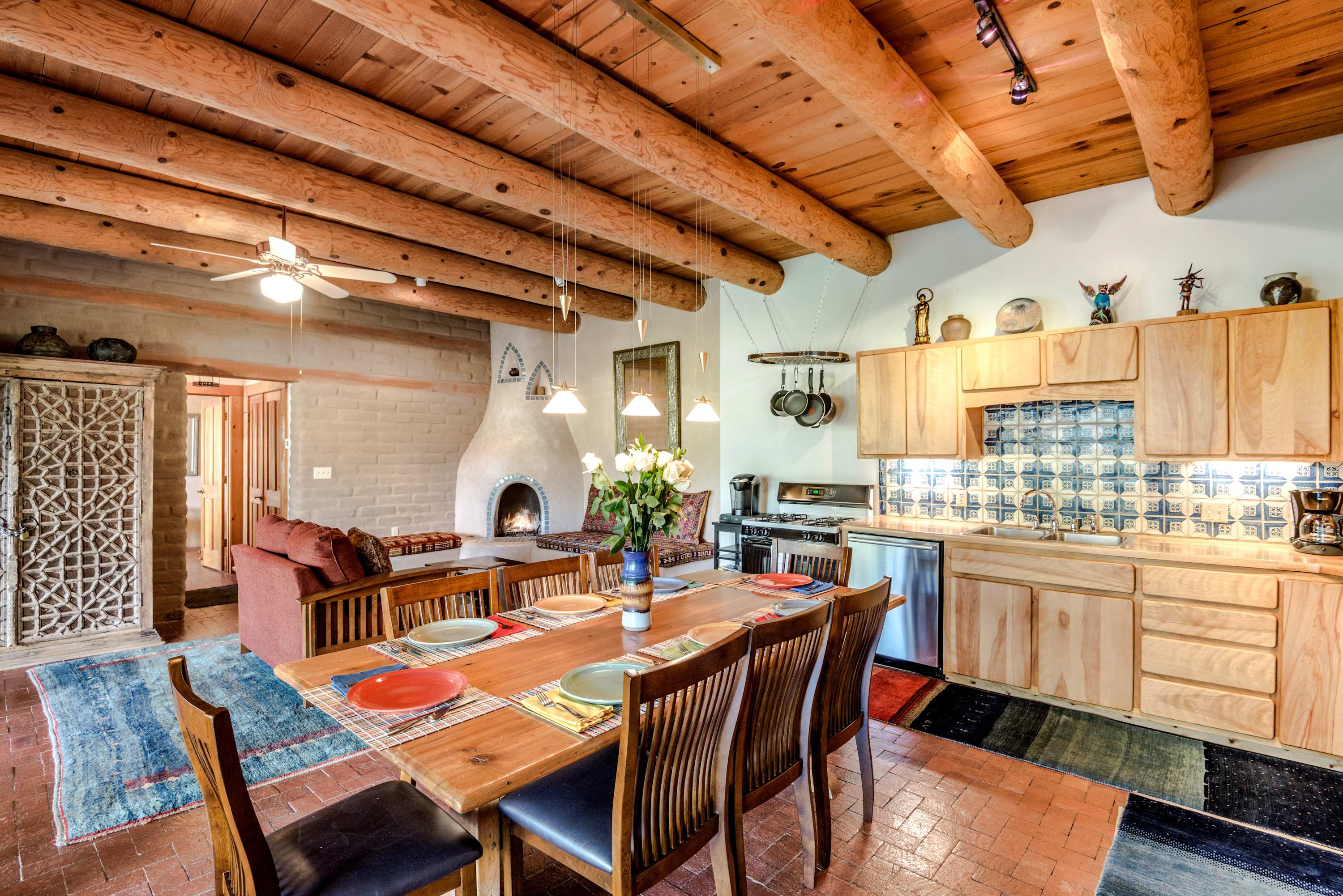 Stunning Mountain Views, Hot Tub, Sweeping Portal — Santa Fe, NM — vacation rental