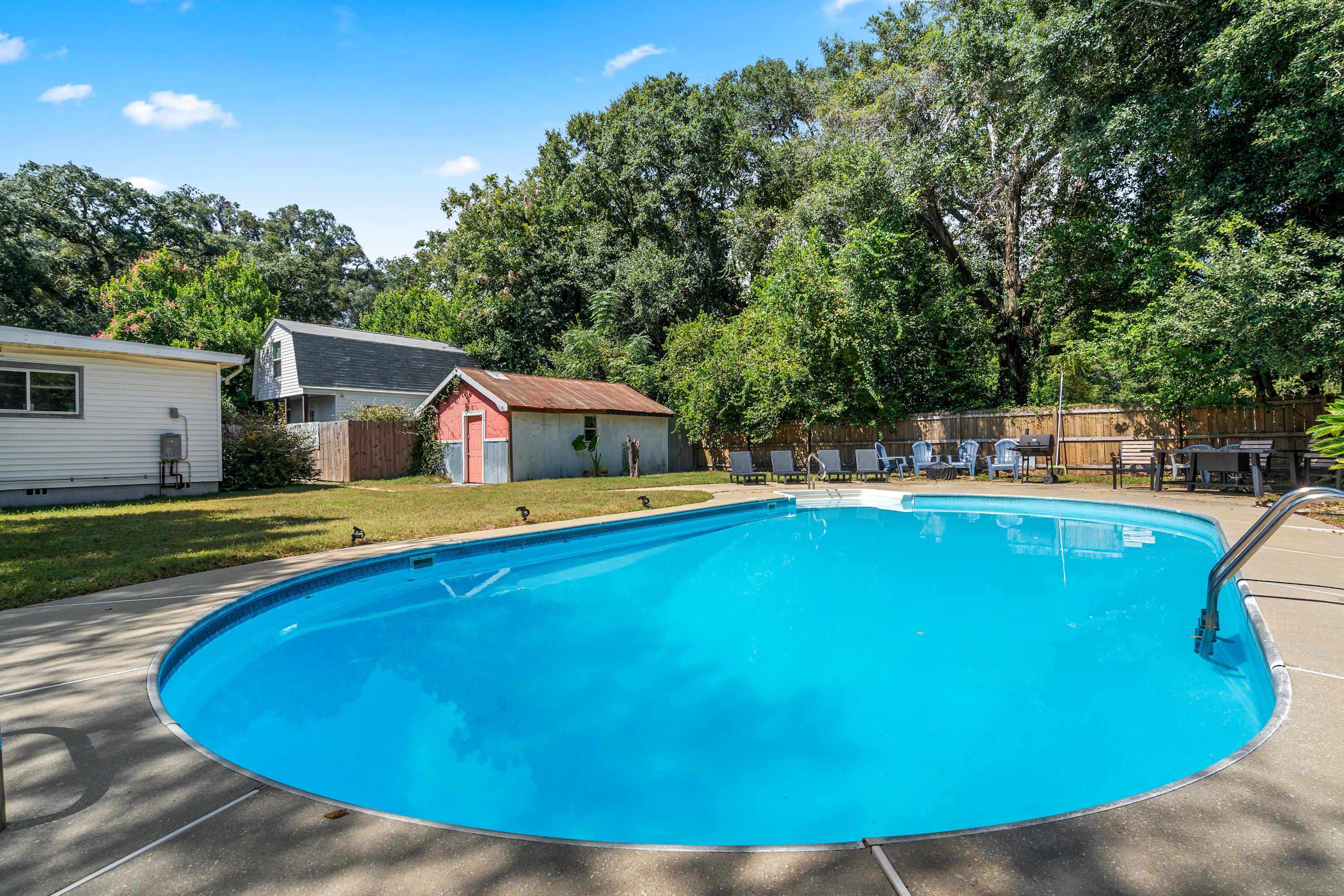 3BR home w/ pool & BBQ grill — Pensacola, FL — vacation rental