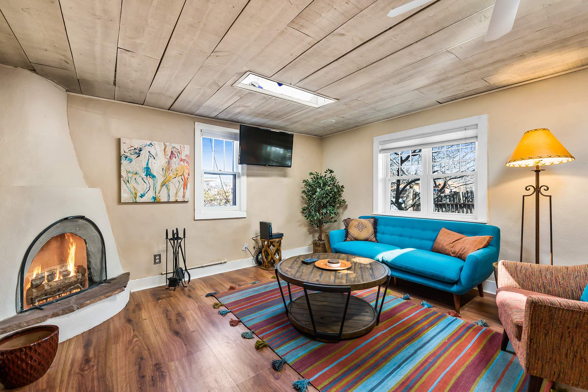 Kiva Fireplace, Walk to the Plaza and Railyard — Santa Fe, NM — vacation rental