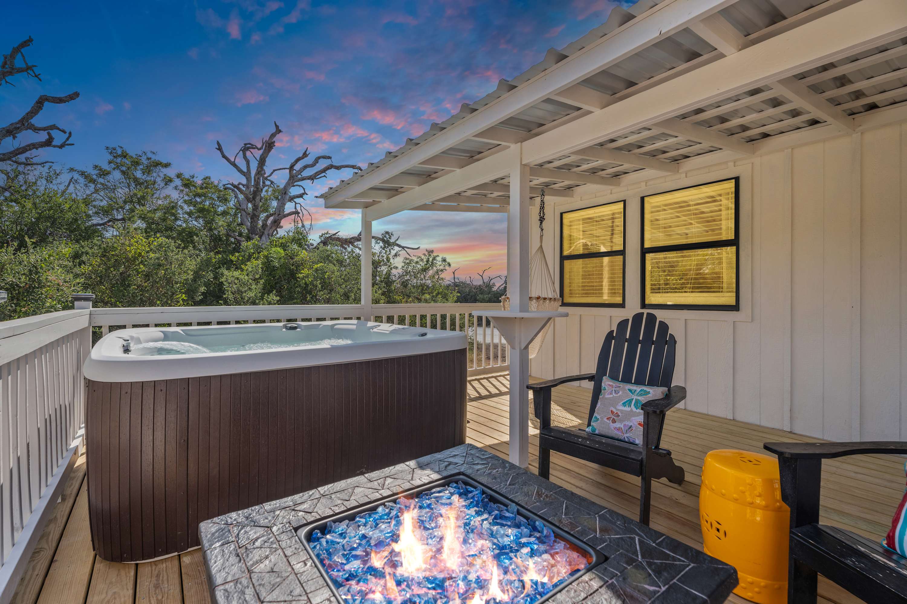 Running Buck Cabin 2 - Hot Tub & 5 Min to Main — Fredericksburg, TX — vacation rental