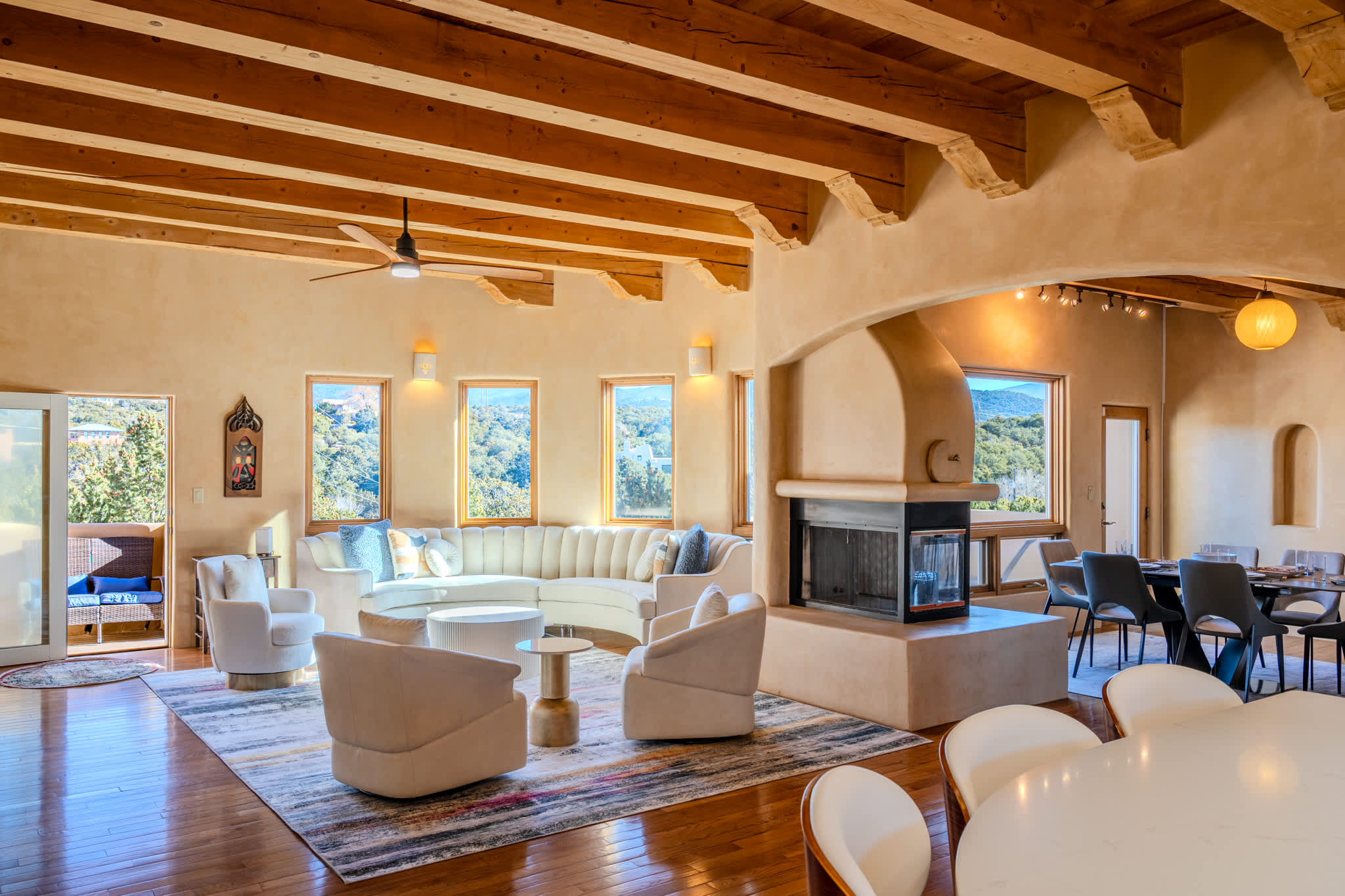 Amazing views, Stunning Sunny Interior — Santa Fe, NM — vacation rental