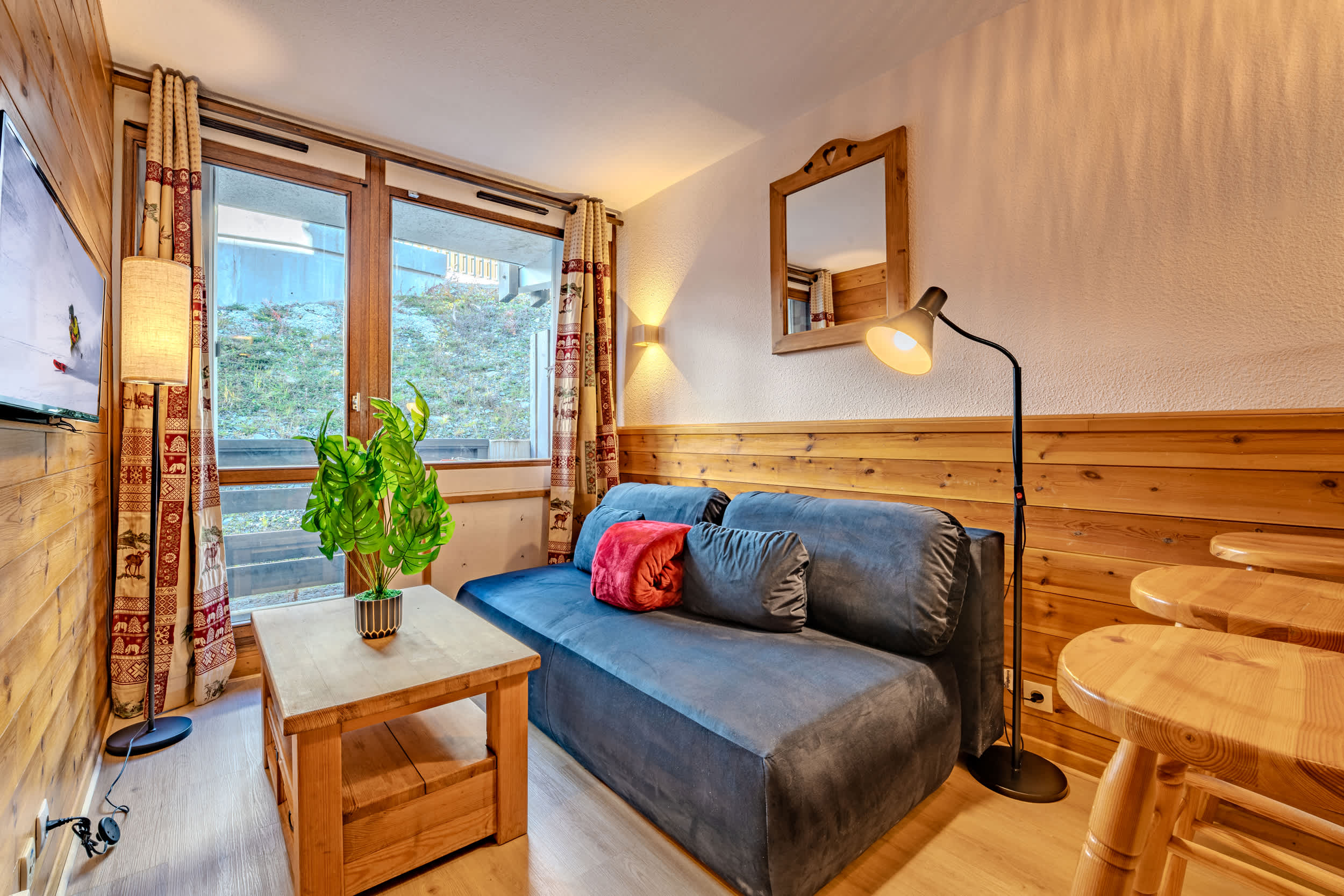 Direct-Access Ski w/Living Space — Val Thorens, Auvergne-Rhône-Alpes — vacation rental