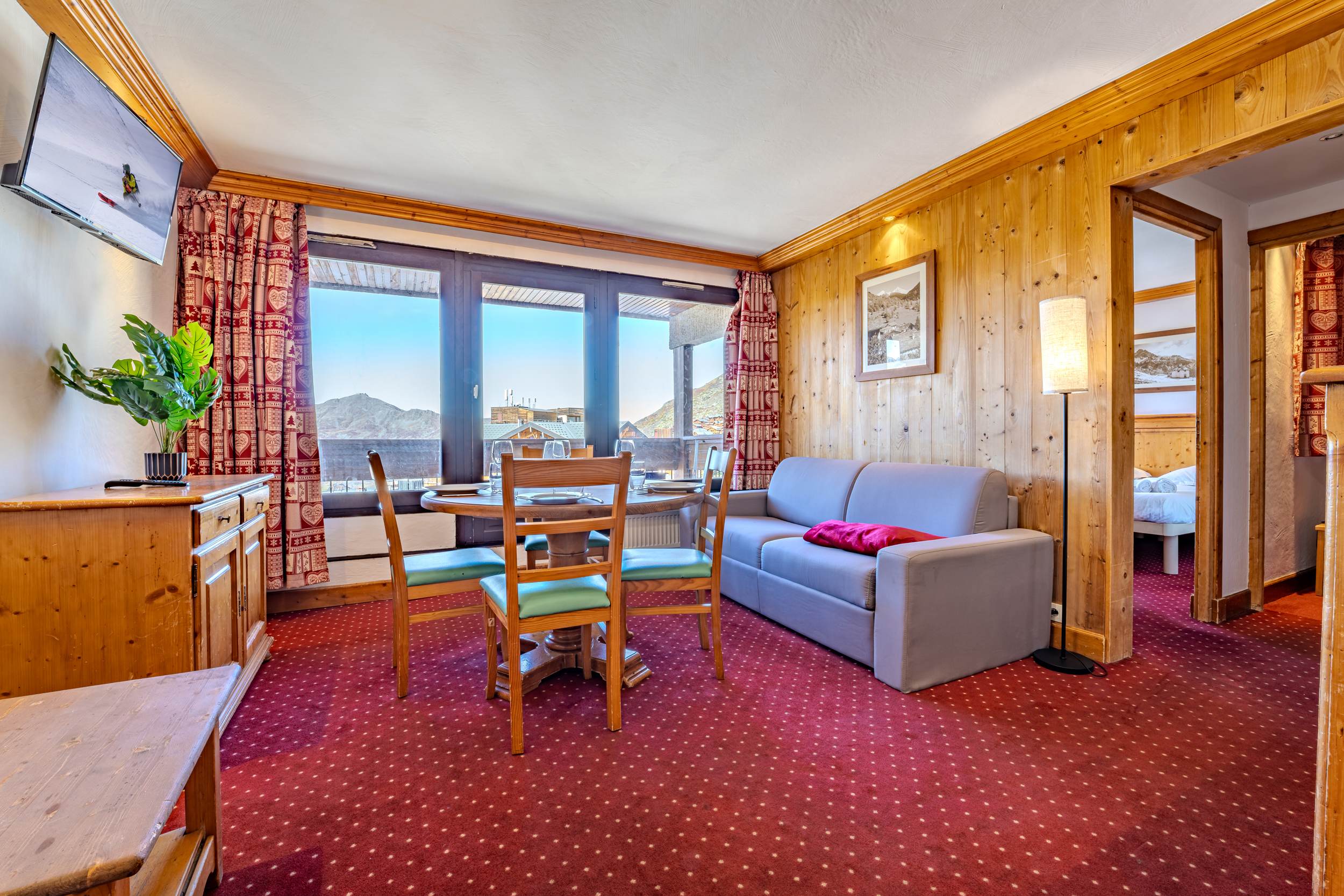 Ski-In/Out w/ Wide Mountain View — Val Thorens, Auvergne-Rhône-Alpes — vacation rental