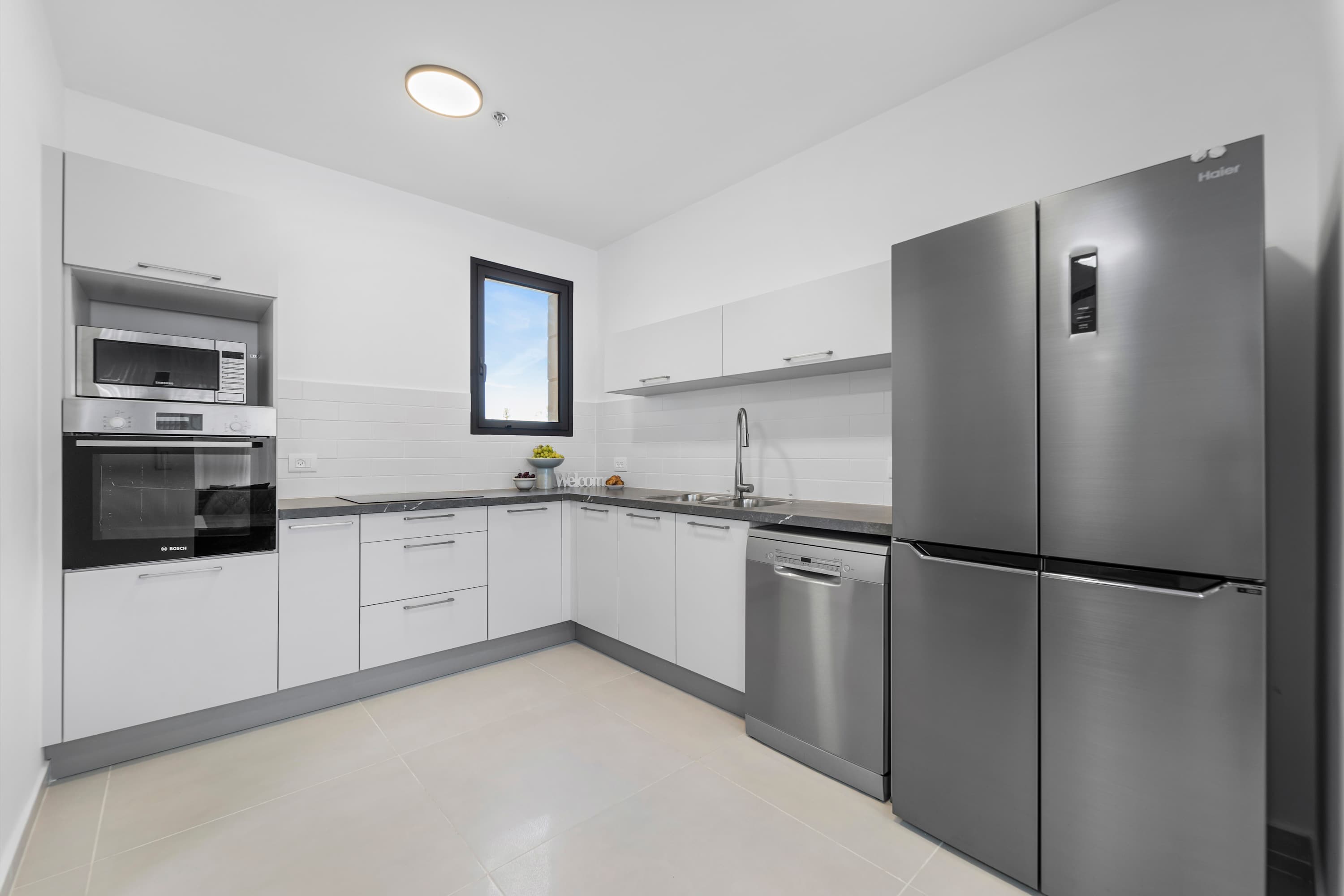 Modern 2BR Apartment with Parking in Prime Downtown Jerusalem photo 47
