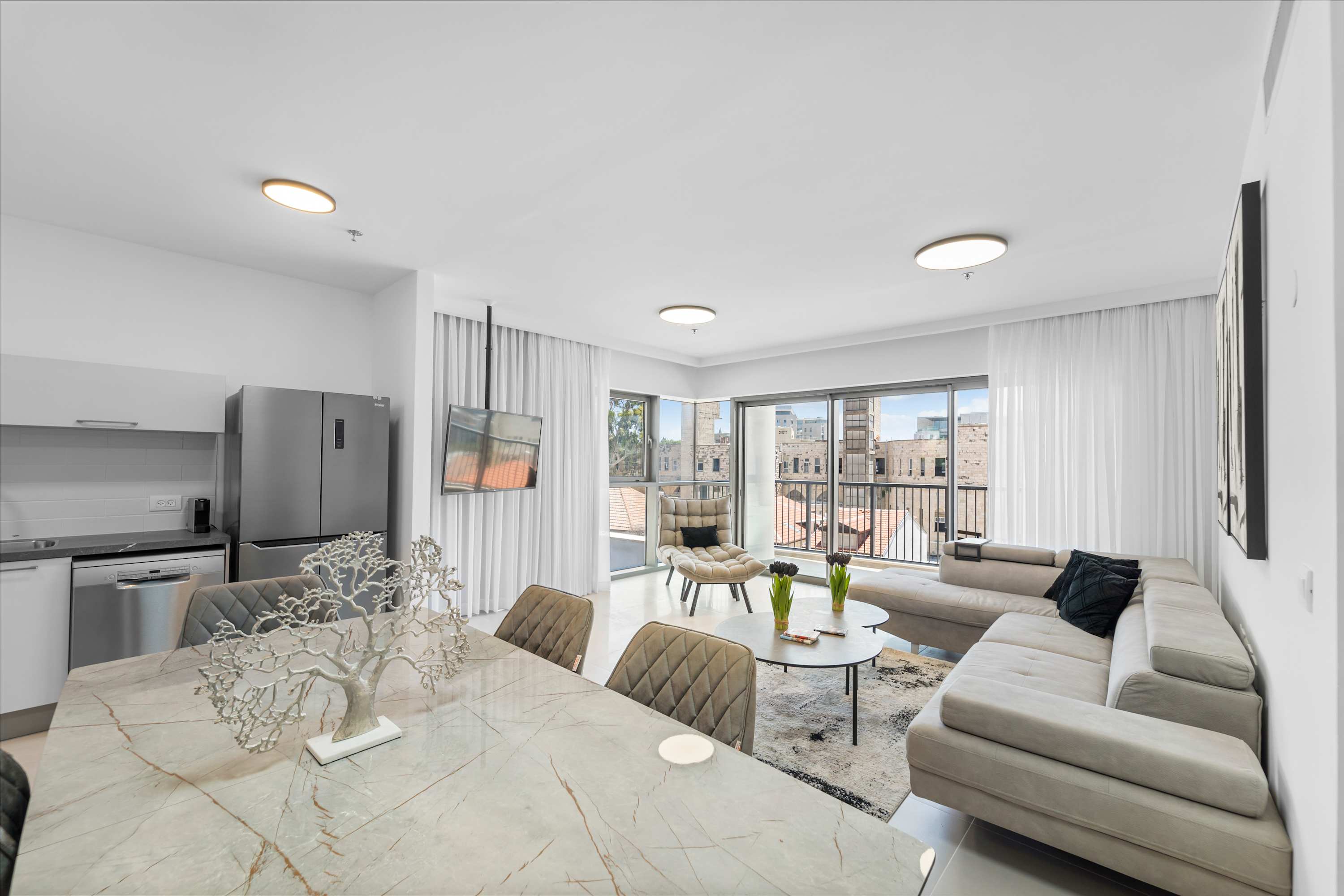Modern 2BR Apartment with Parking in Prime Downtown Jerusalem photo 61