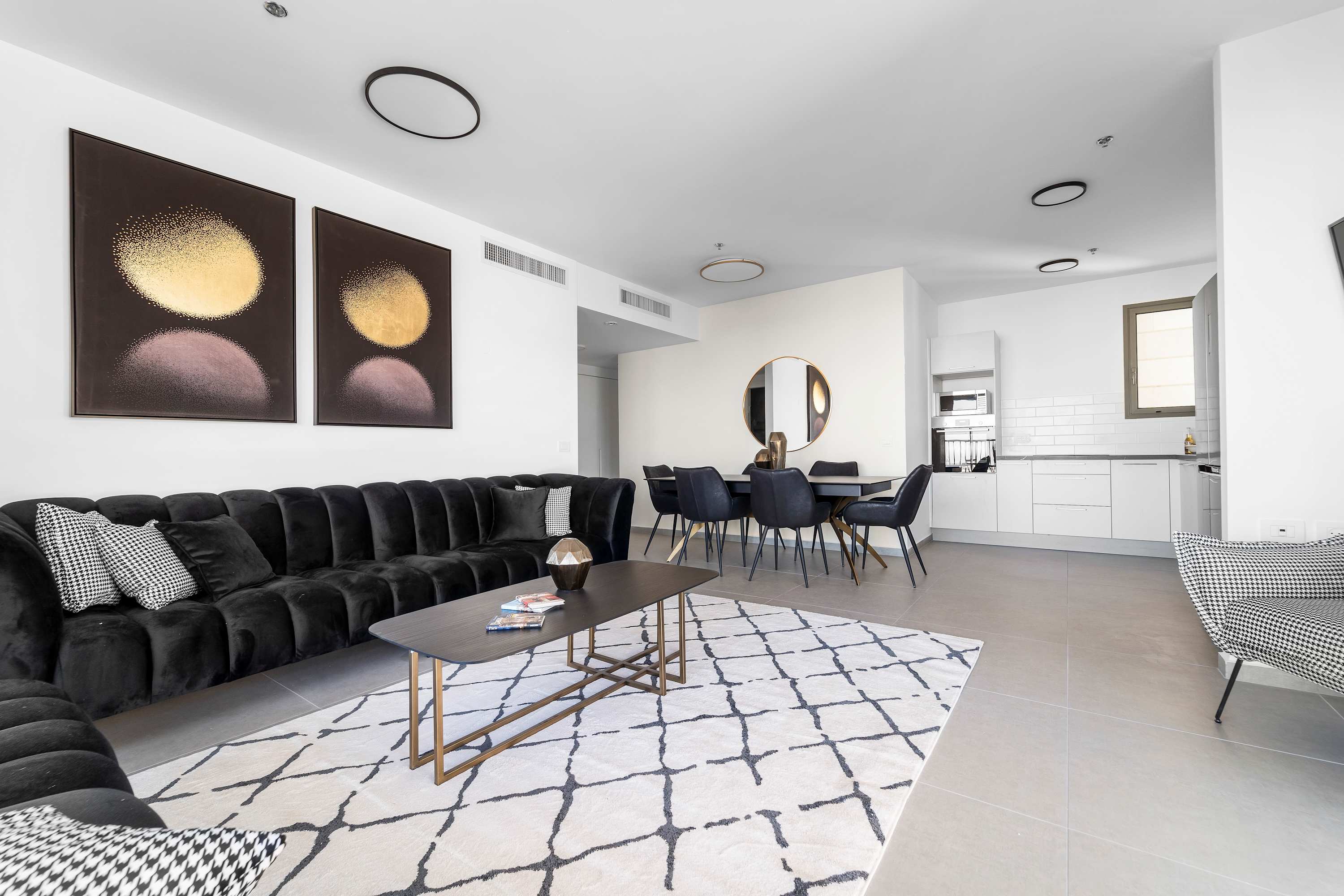 Captivating 2Bdr Getaway with Unparalleled Views of the Old City photo 70