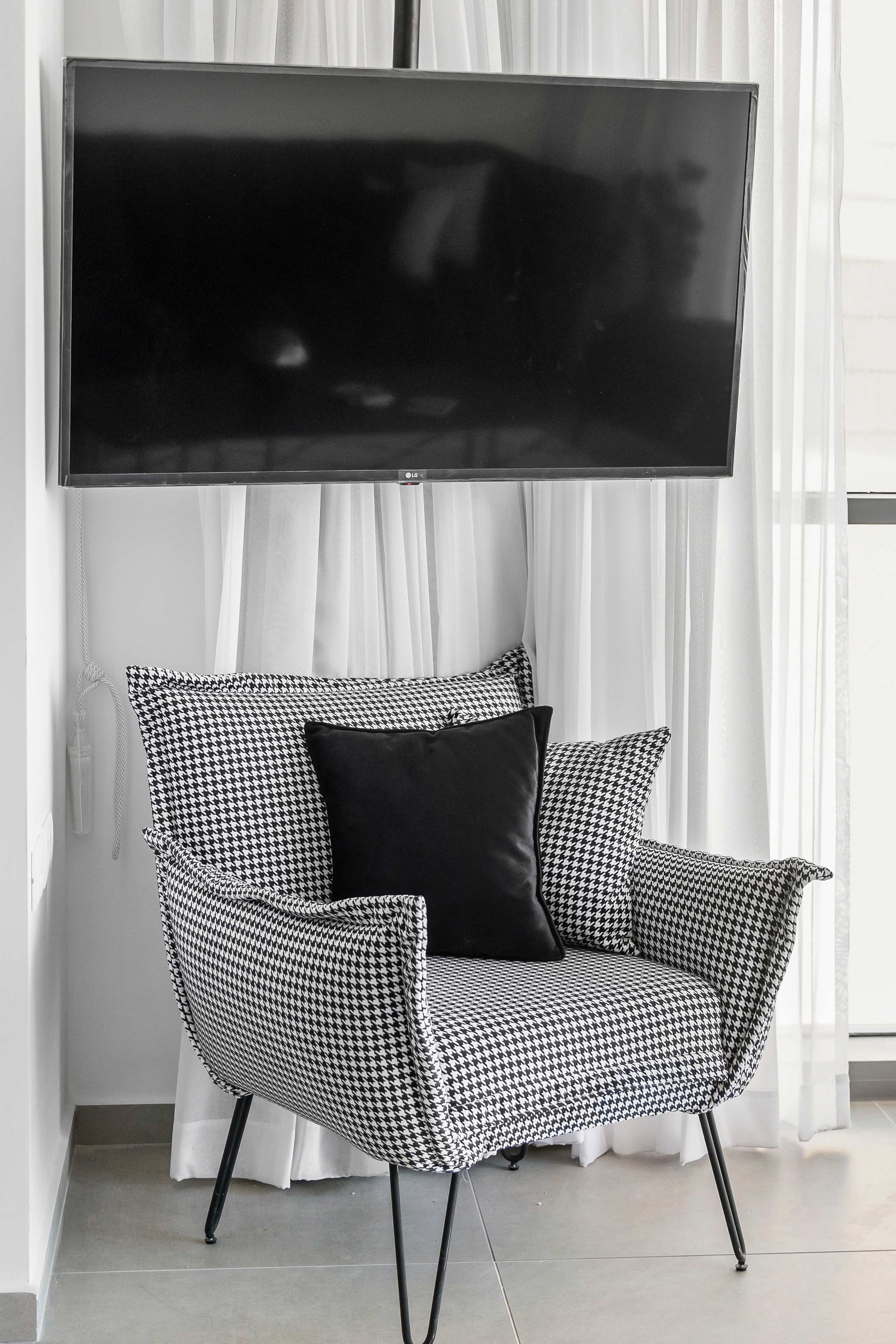 Captivating 2Bdr Getaway with Unparalleled Views of the Old City photo 79