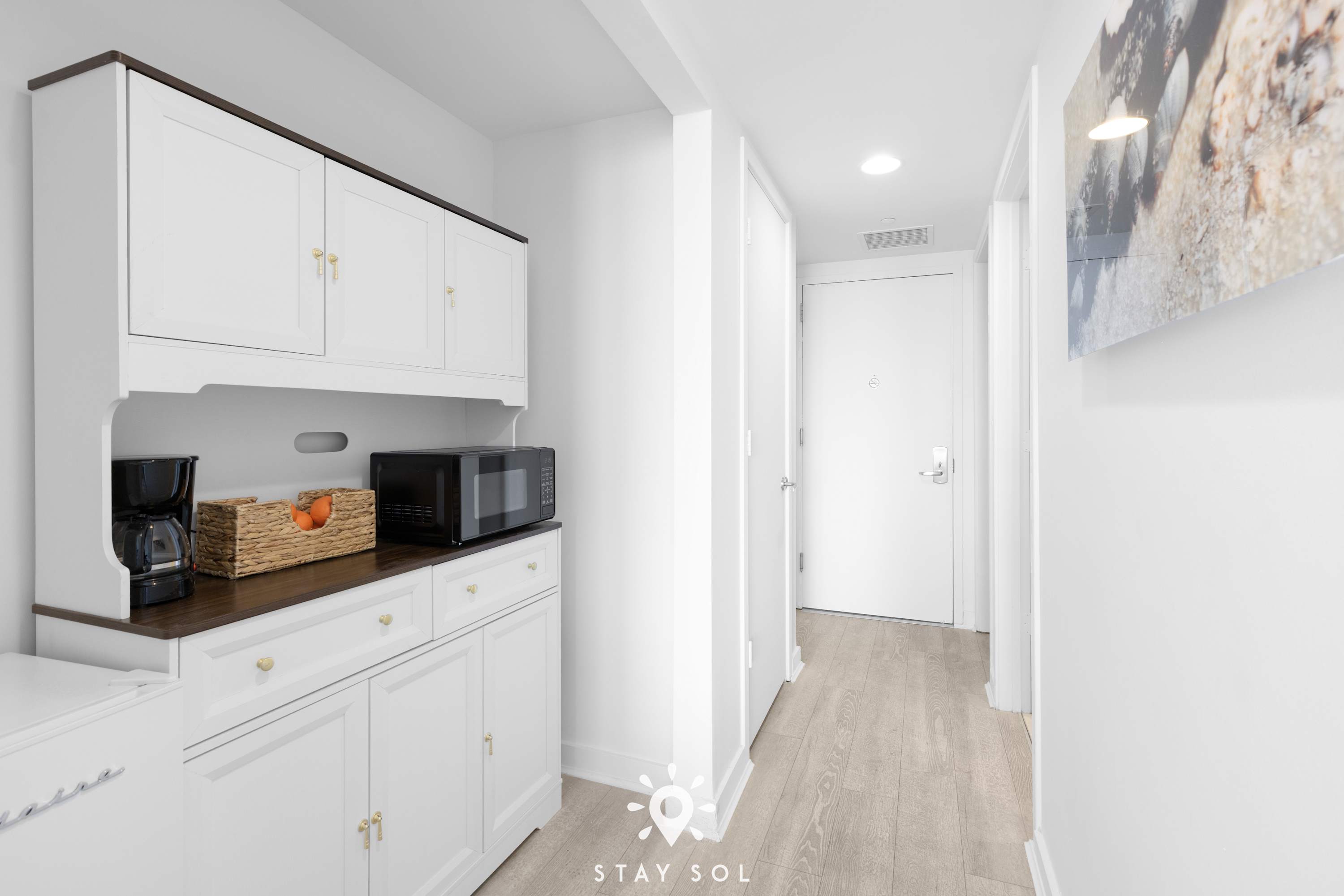 Upscale Coastal Stay | Studio, Pool & Balcony