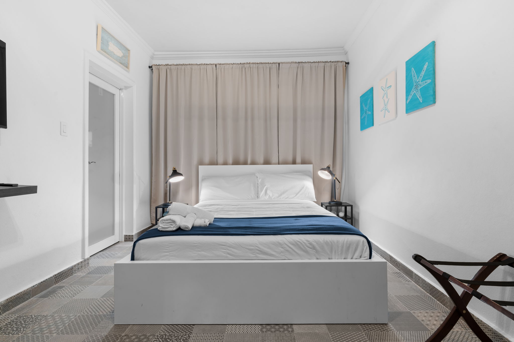 Cozy Room | Walk to La Placita & Condado Beach