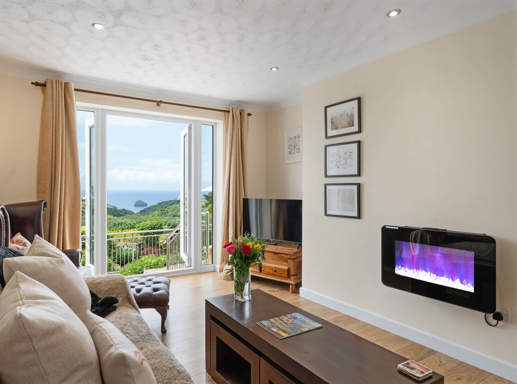 Peaceful Home, Sea Views, Private Parking — Trewarmett, England — vacation rental