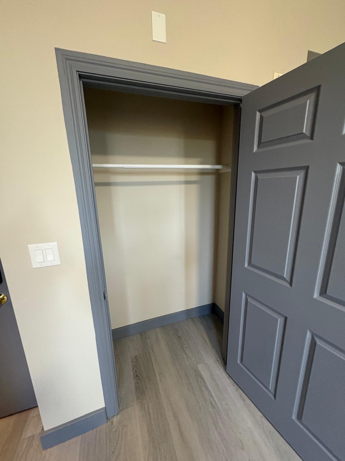 #42.4 St. Catharine's 1-bedroom Hotel-Apartment