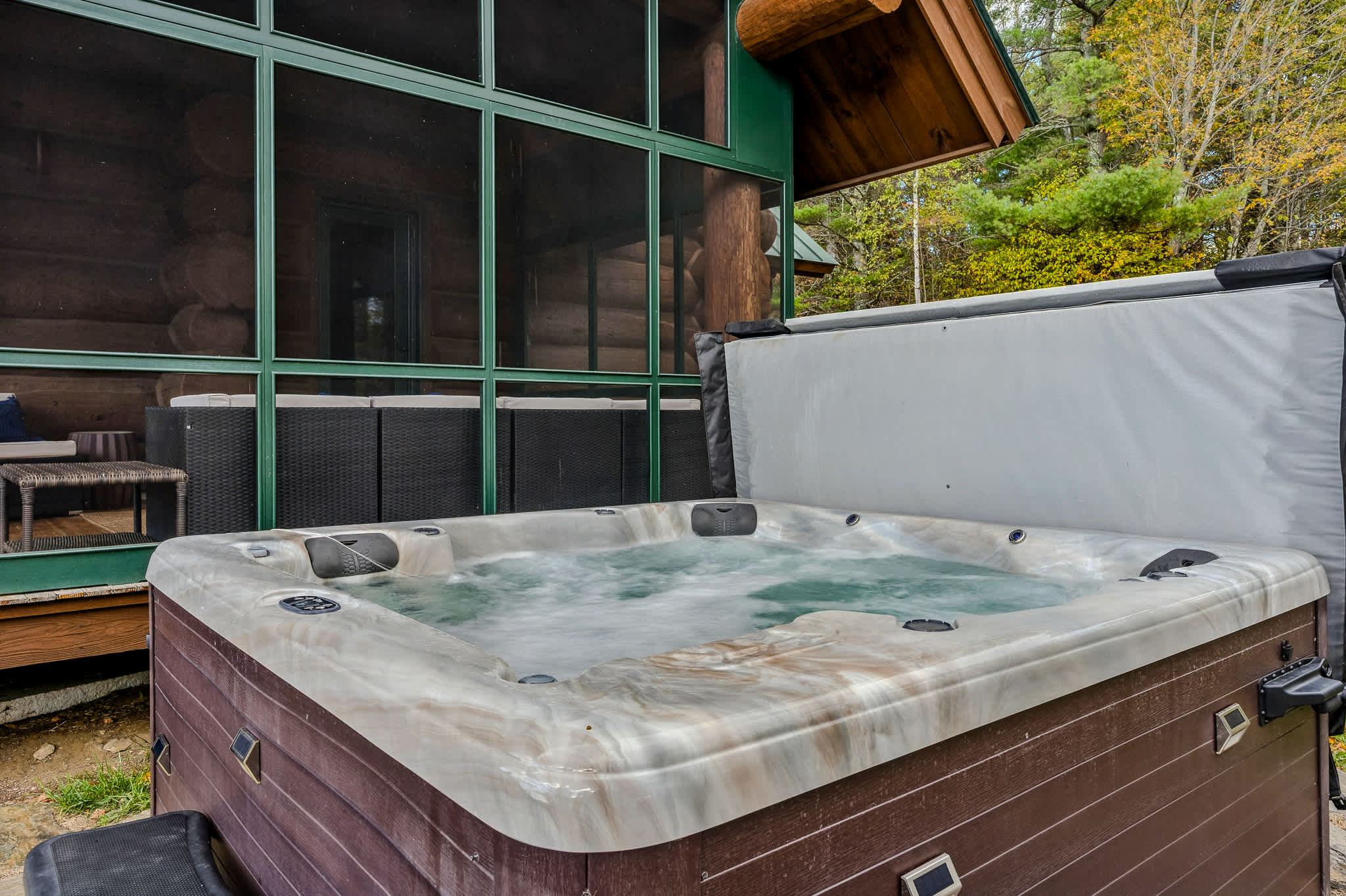 Hot Tub, Firepit, Mtn Views! | Spruce Moose Lodge