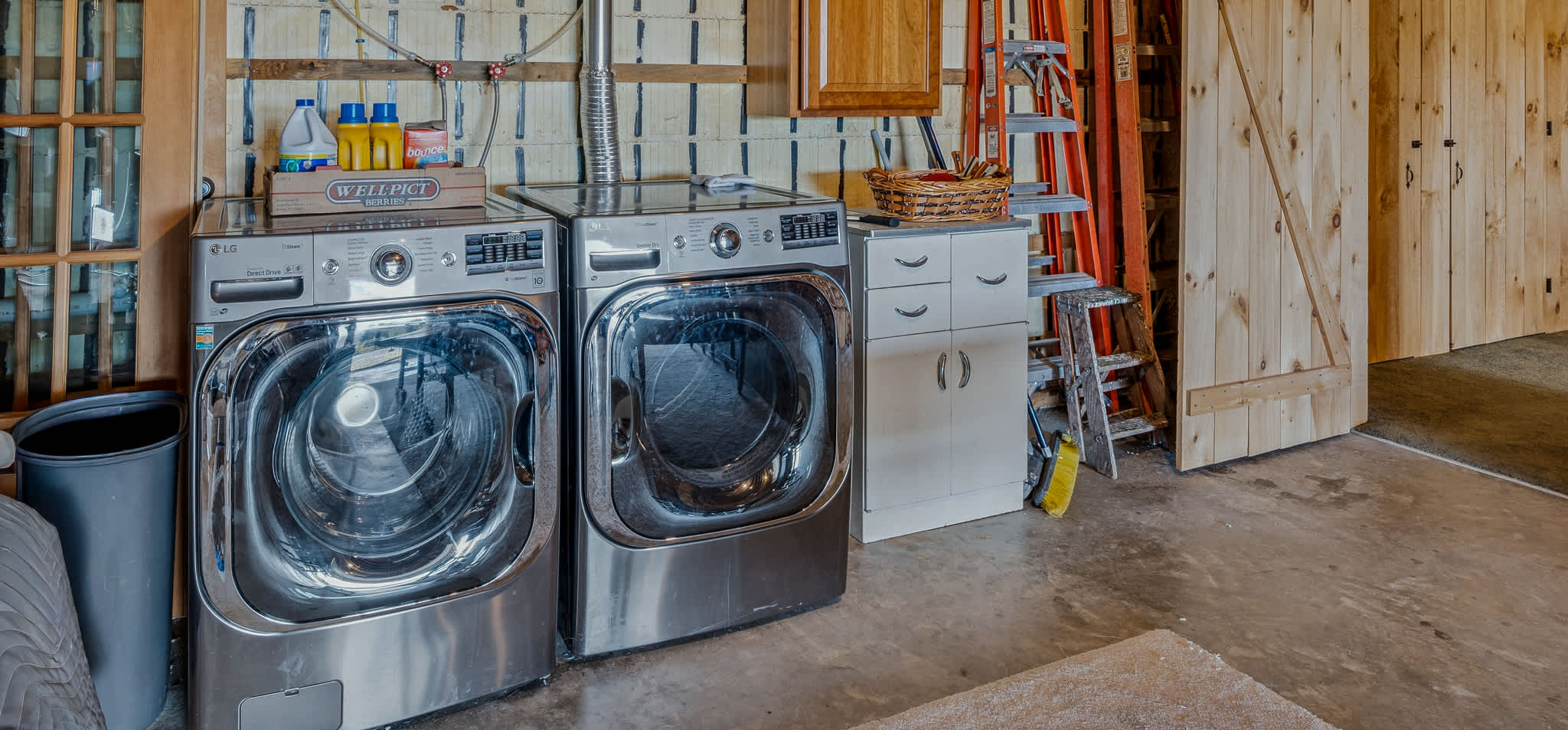 Hot Tub, Firepit, Mtn Views! | Spruce Moose Lodge