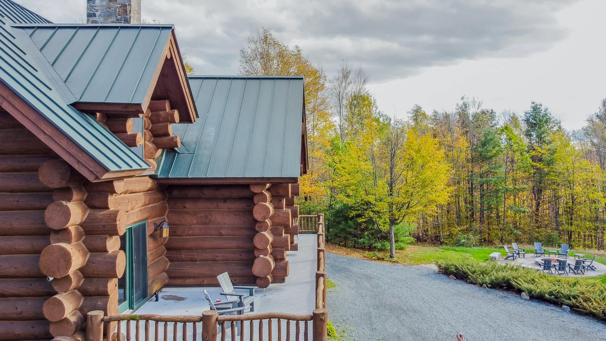 Hot Tub, Firepit, Mtn Views! | Spruce Moose Lodge