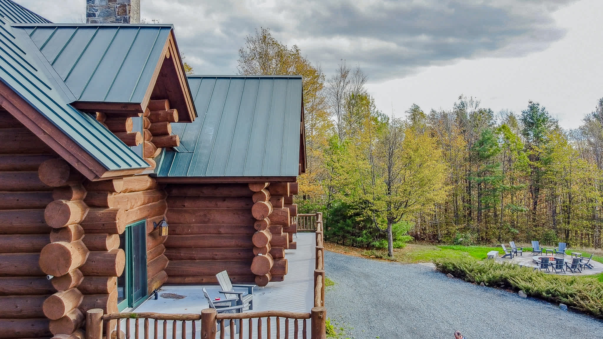 Hot Tub, Firepit, Mtn Views! | Spruce Moose Lodge