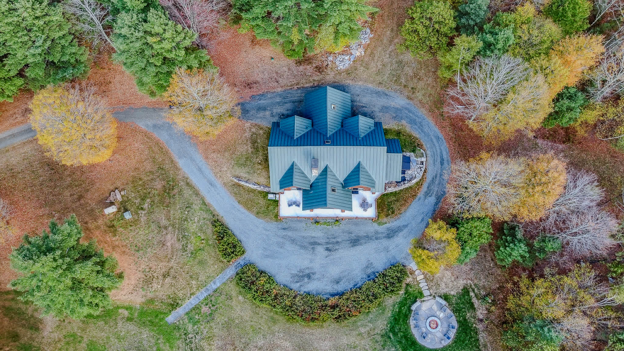 Hot Tub, Firepit, Mtn Views! | Spruce Moose Lodge