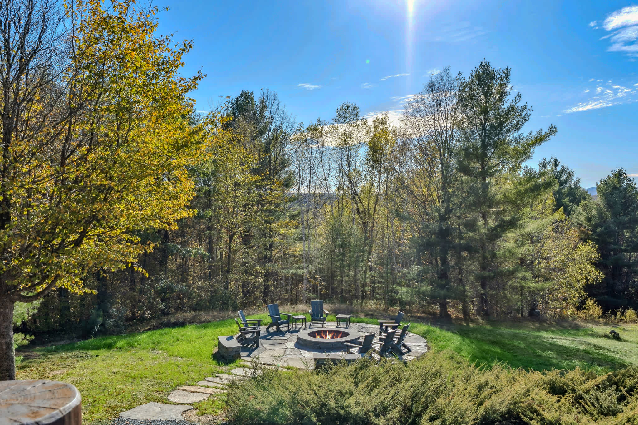 Hot Tub, Firepit, Mtn Views! | Spruce Moose Lodge