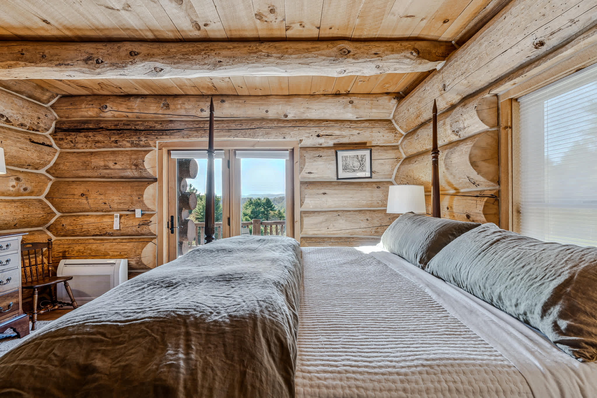 Hot Tub, Firepit, Mtn Views! | Spruce Moose Lodge