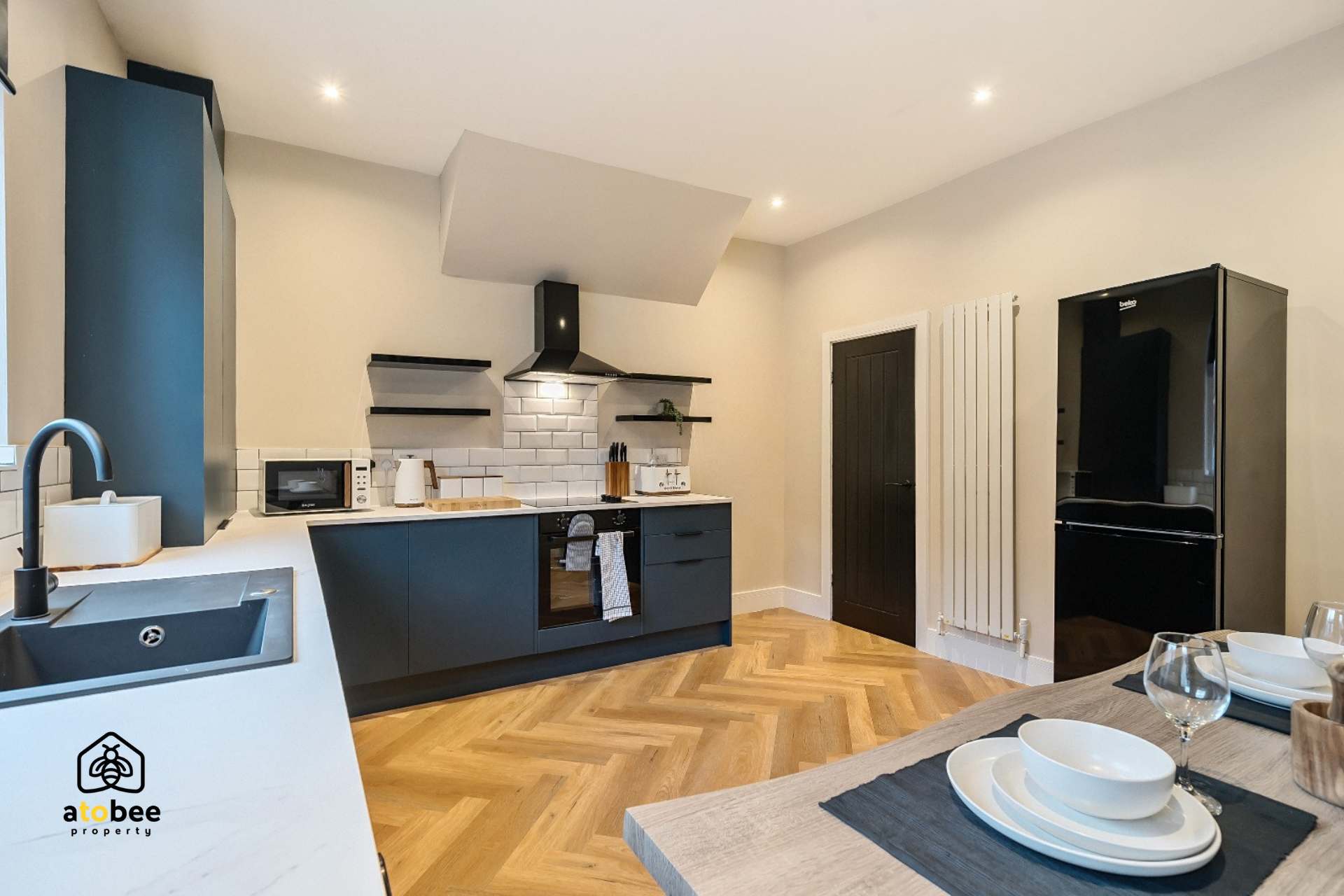 Stylish Home in Manchester - Free Parking in Dulgar Street M11 2BU - Property image 4 - VivreStays